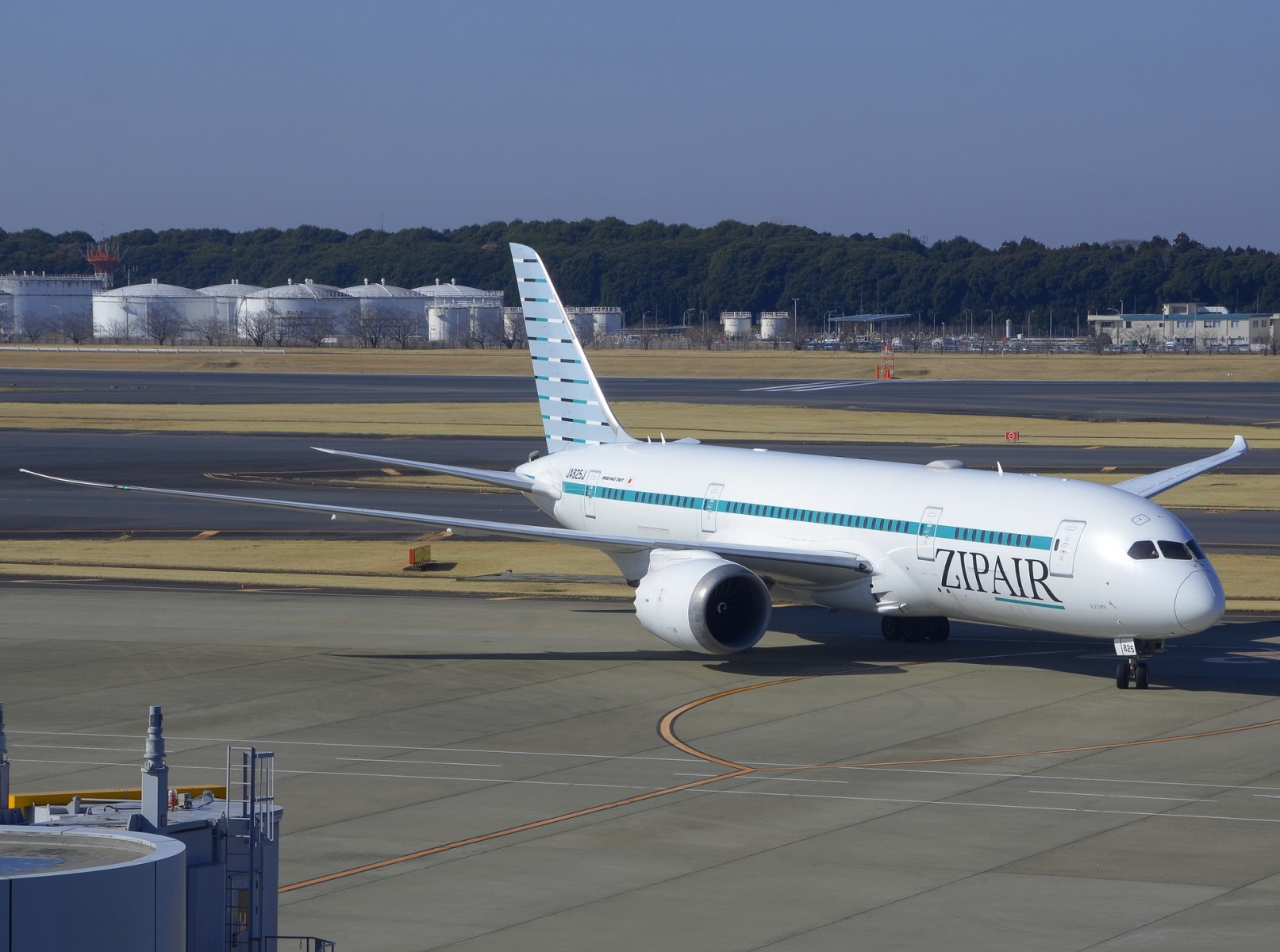 JA825J - 787-8 Dreamliner - ZIPAIR Tokyo - NRT - 21-03-2025