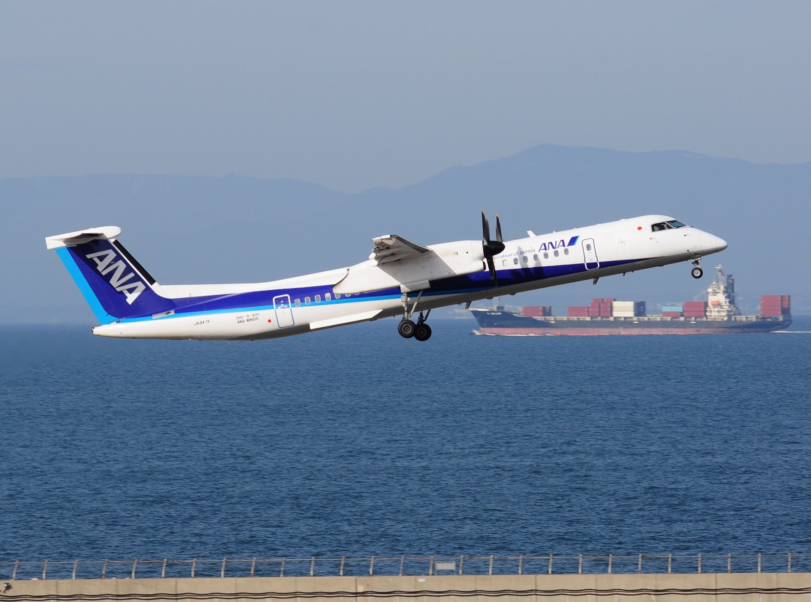 JA847A - DHC-8-402 - ANA Wings - NGO - 18-03-2025b