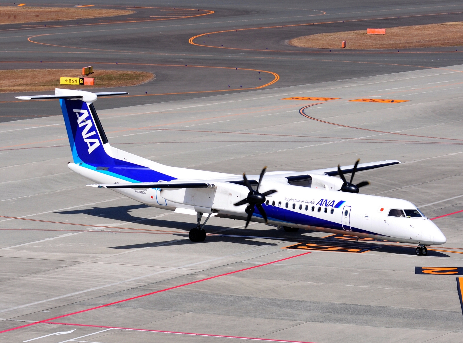 JA847A - DHC-8-402 - ANA Wings - NGO - 18-03-2025c