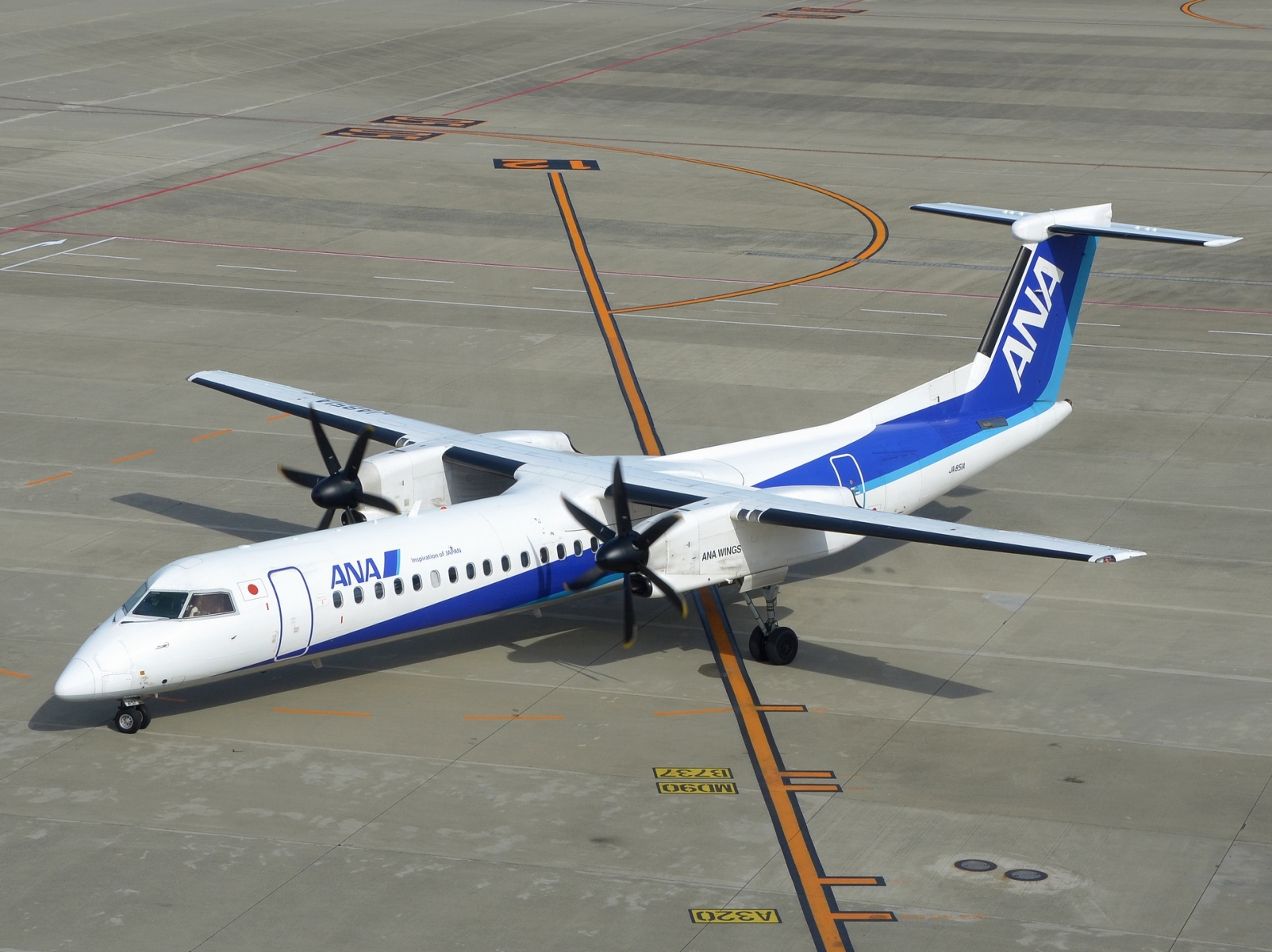 JA851A - DHC-8-402 - ANA Wings - NGO - 18-03-2025