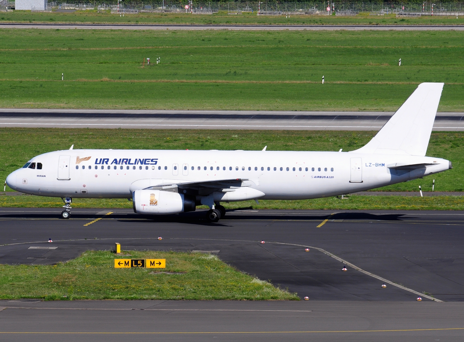 LZ-BHM - A320-232 - UR Airlines - DUS - 19-08-2025