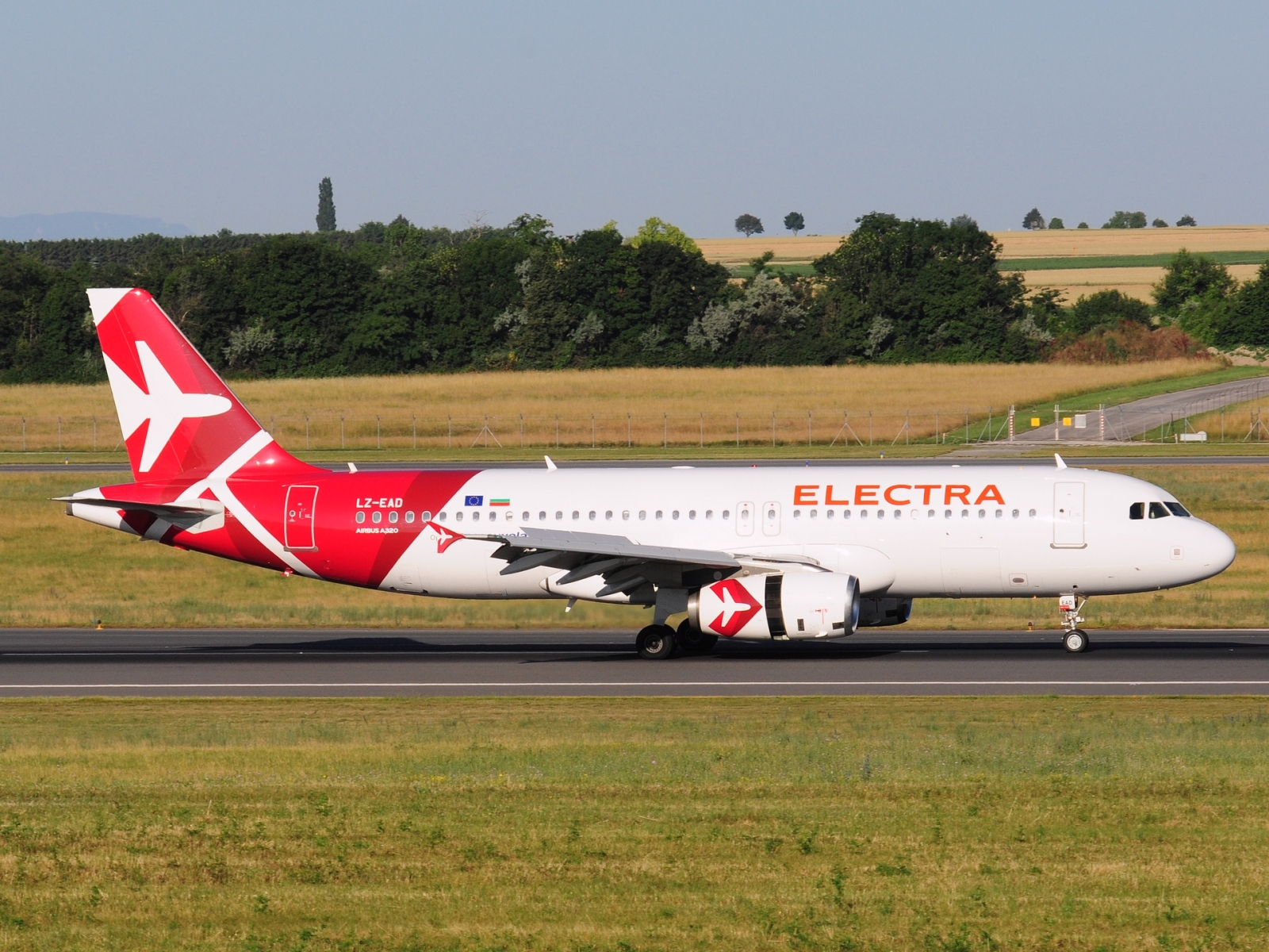 LZ-EAD - A320-232 - Electra Airways - VIE - 25-06-2025