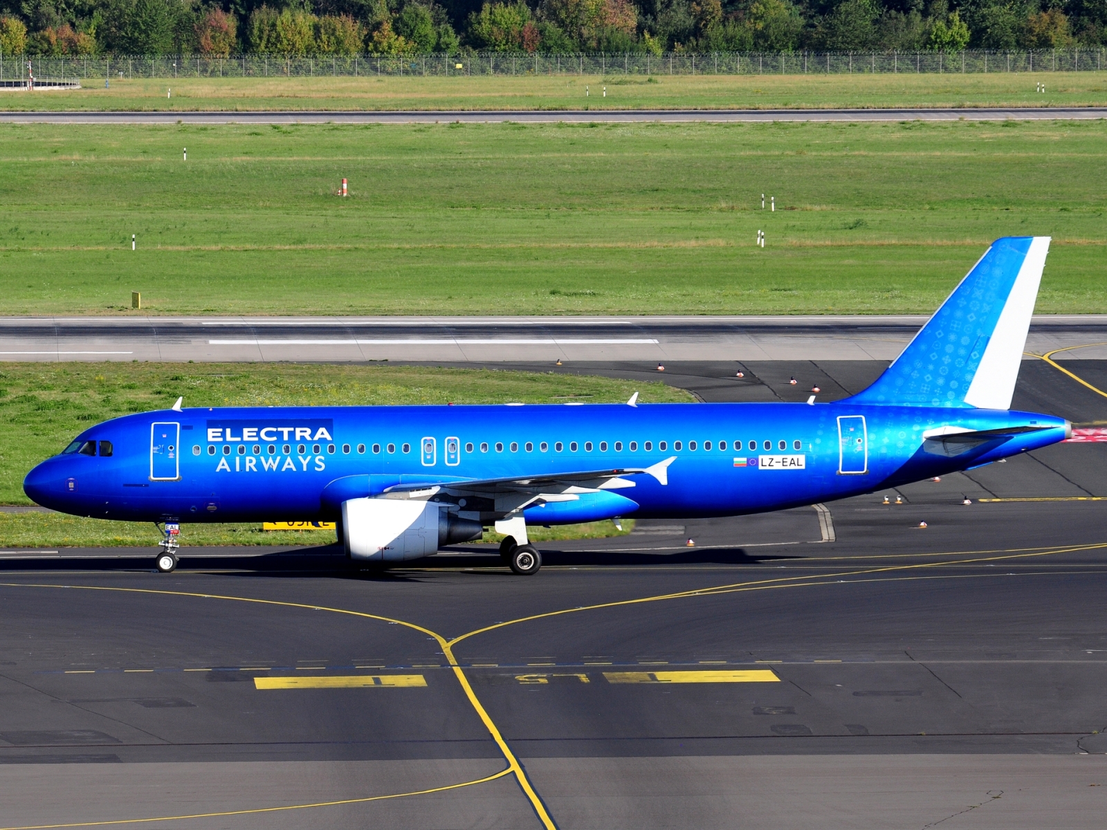 LZ-EAL - A320-214 - Electra Airways - DUS - 19-08-2025b