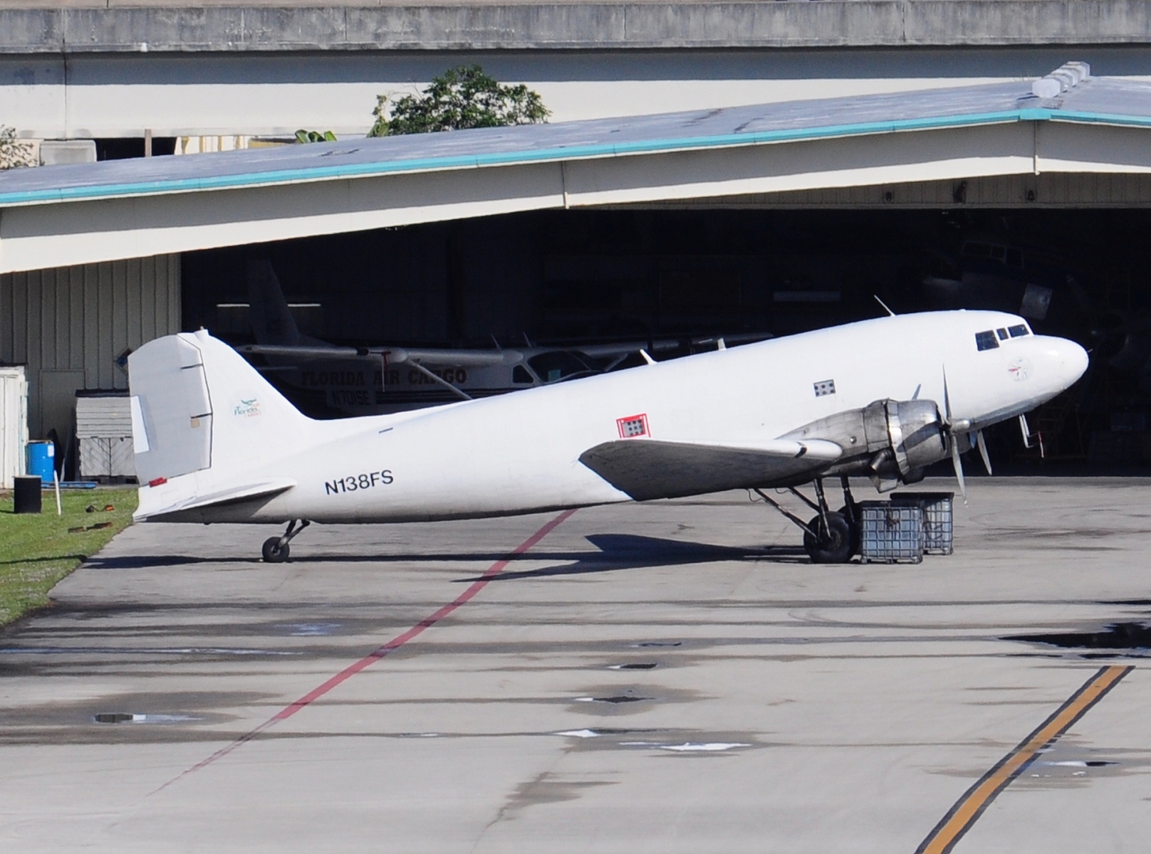 N138FS - C-47A Skytrain - Florida Air Cargo - FLL - 27-11-2025