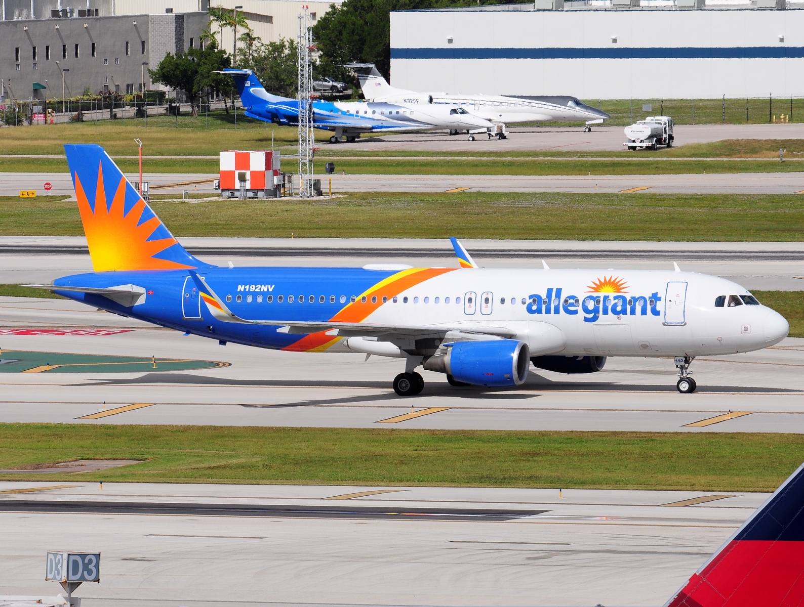 N192NV - A320-214(WL) - Allegiant Air - FLL - 27-11-2025