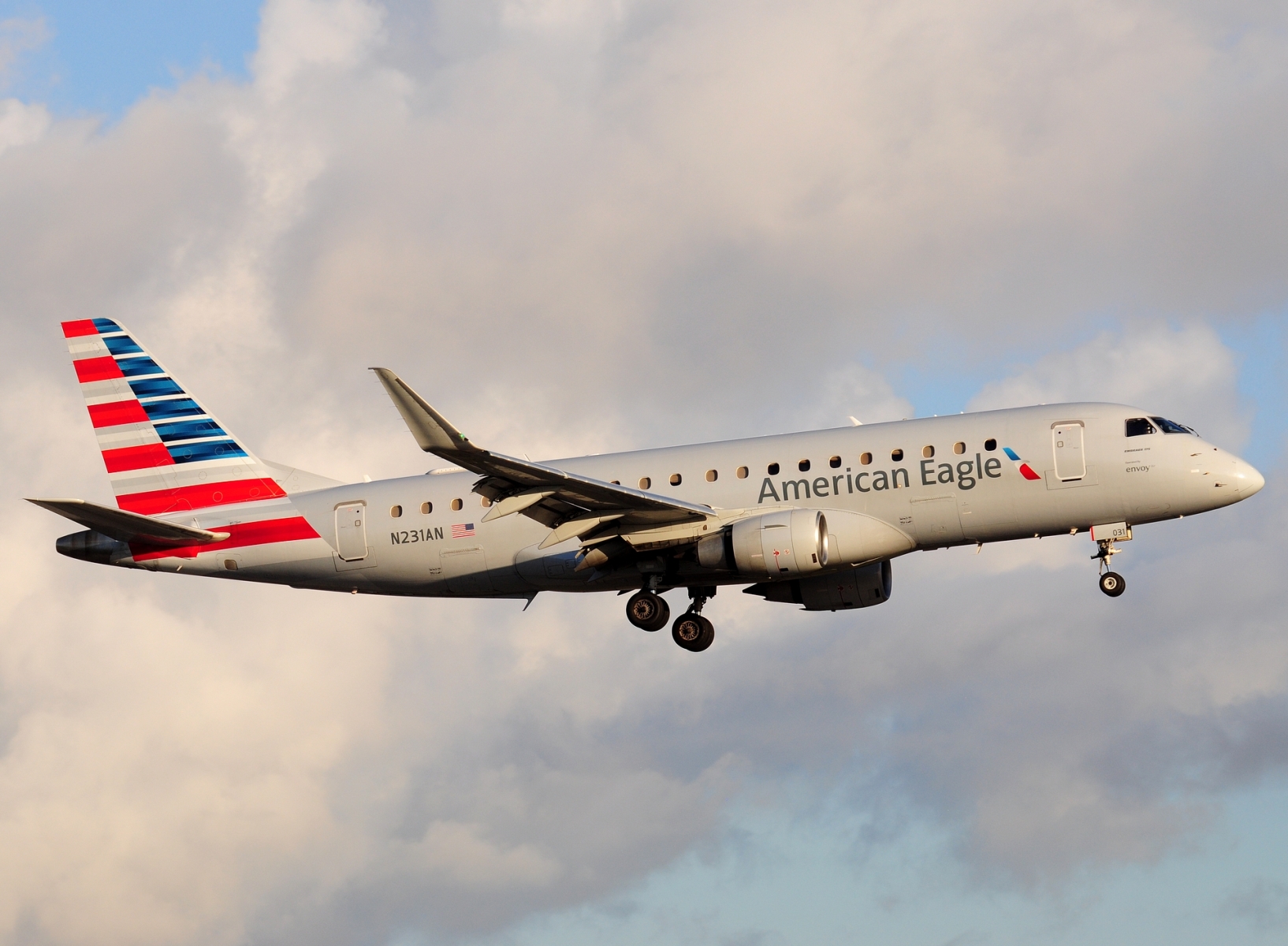 N231AN - ERJ-175LR (ERJ-170-200 LR) - American Eagle - MIA - 26-11-2025