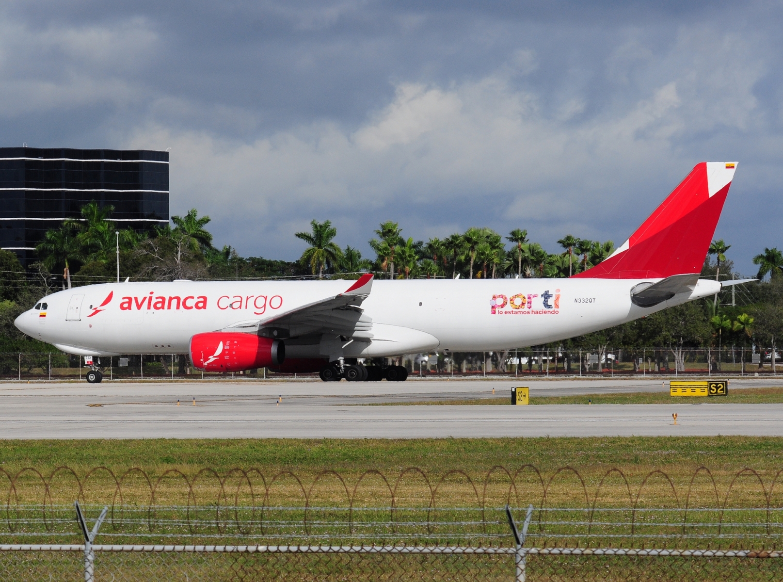 N332QT - A330-243F - Avianca Cargo - MIA - 26-11-2025