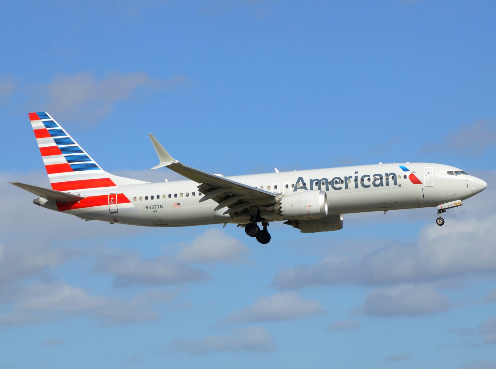 N337TN - 737-8 MAX - American Airlines - MIA - 29-11-2025