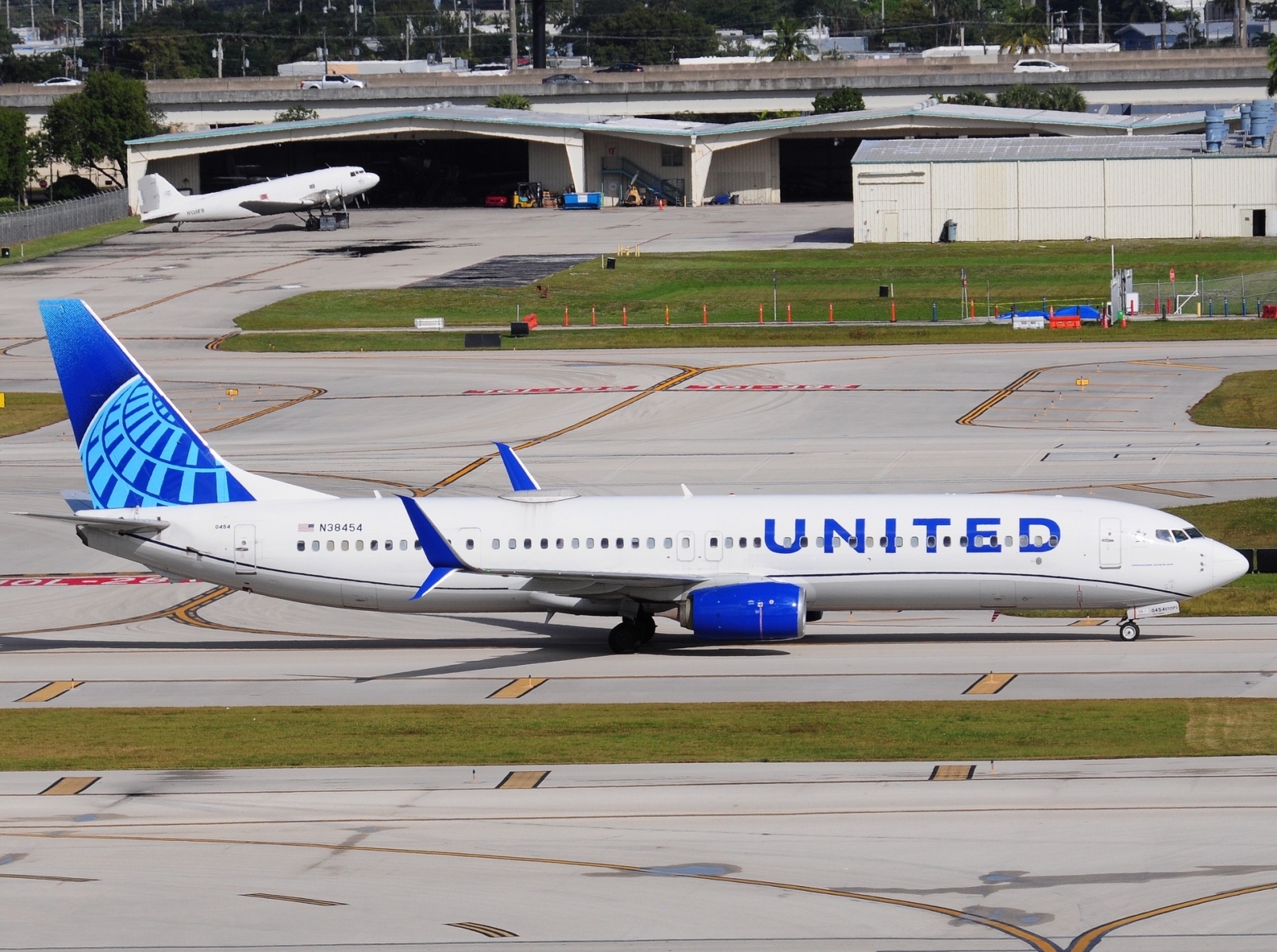N38454 - 737-924(ER)(WL) - United Airlines - FLL - 27-11-2025
