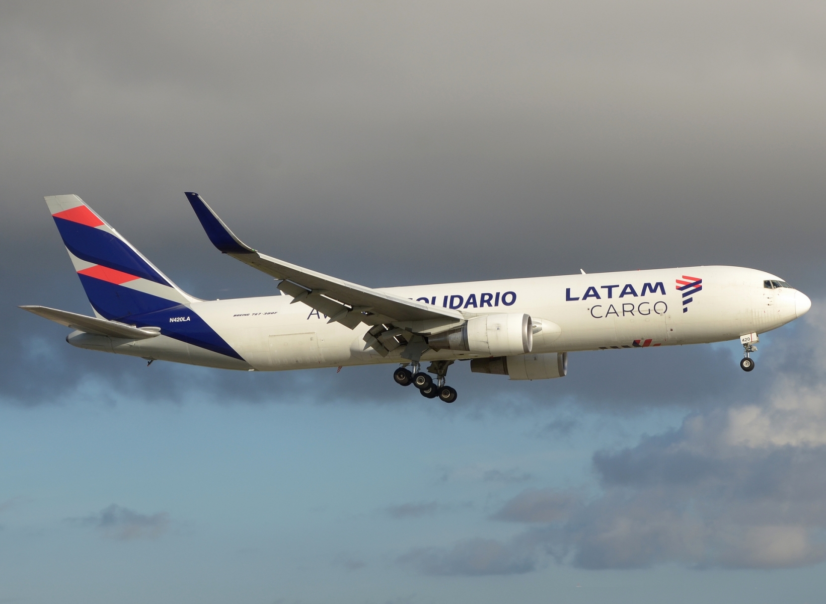 N420LA - 767-316F(WL) - LATAM Cargo Chile - MIA - 26-11-2025