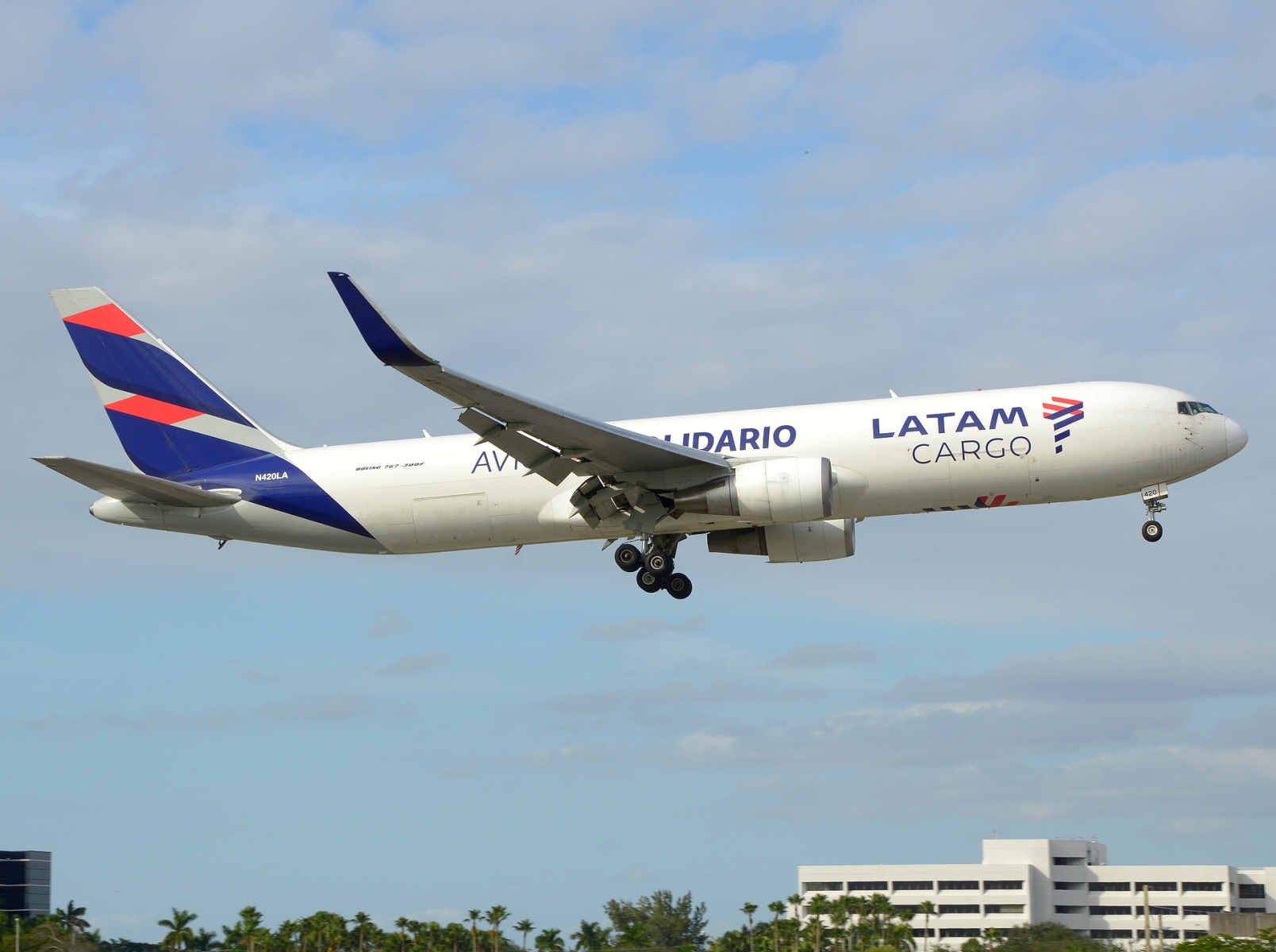 N420LA - 767-316F(WL) - LATAM Cargo Chile - MIA - 28-11-2025