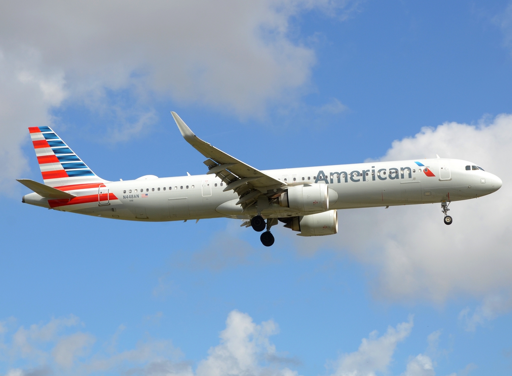 N448AN - A321-253NX(WL) - American Airlines - MIA - 26-11-2025