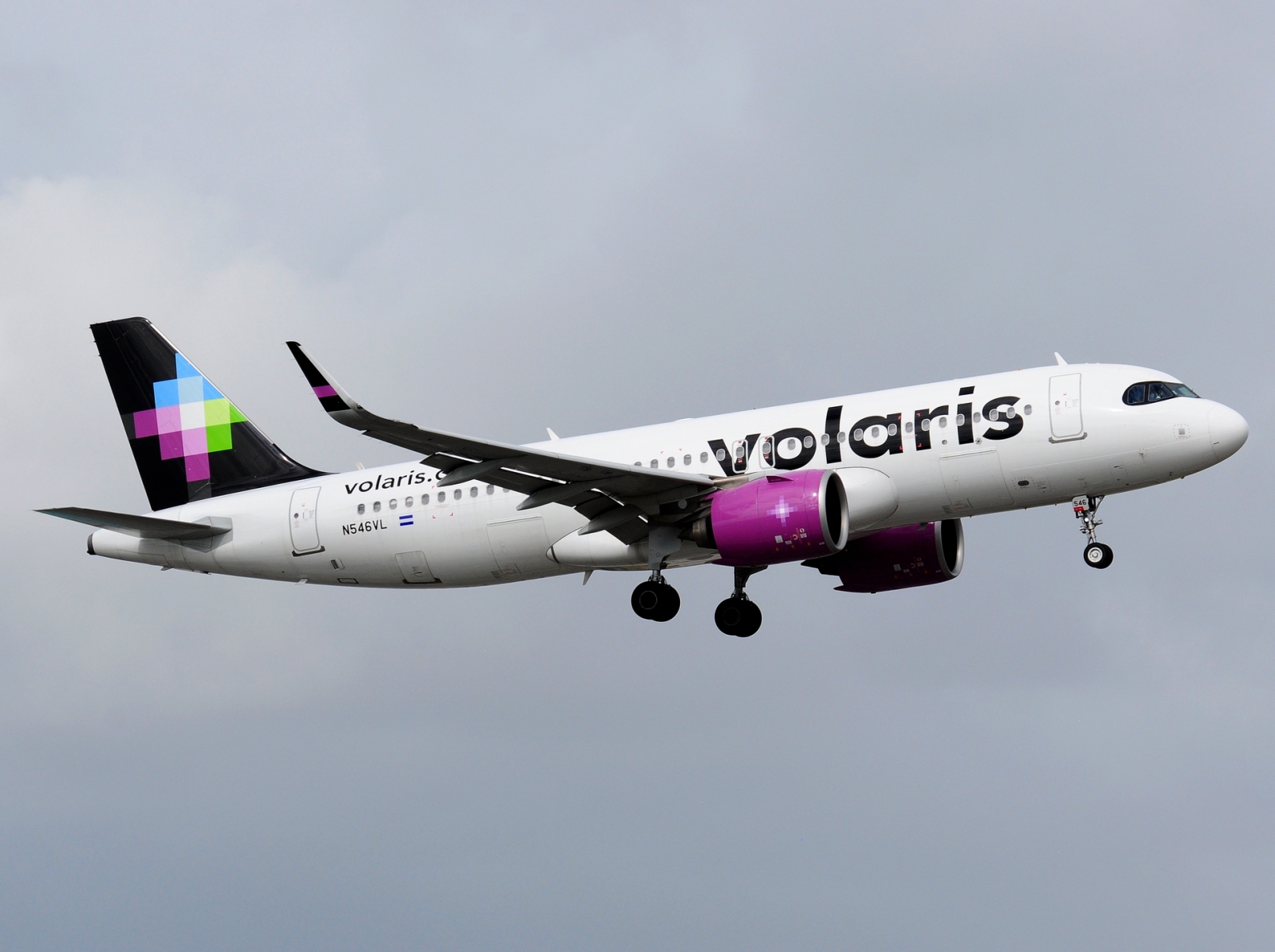 N546VL - A320-271N(WL) - Volaris El Salvador - MIA - 30-11-2025