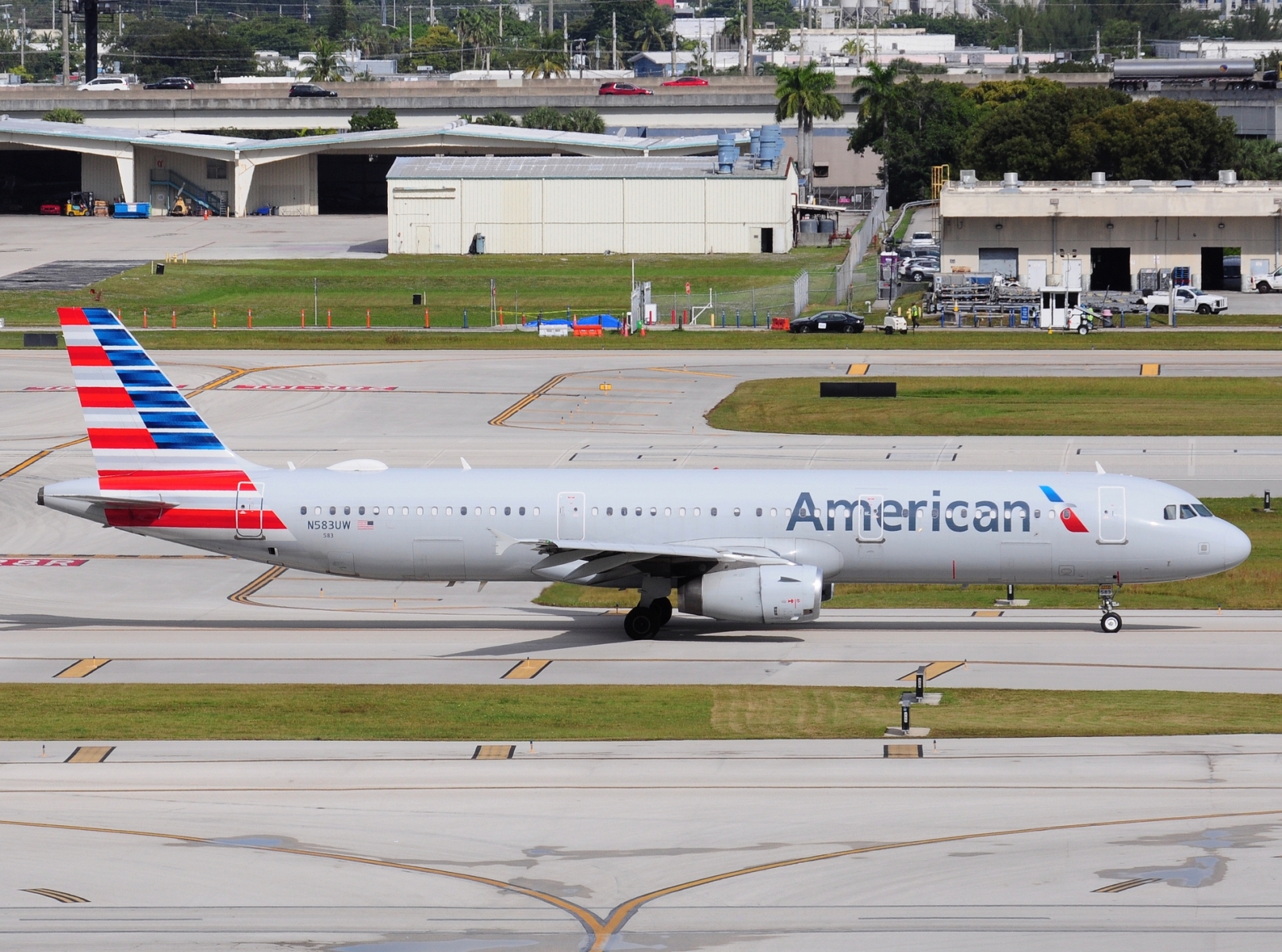 N583UW - A321-231 - American Airlines - FLL - 27-11-2025