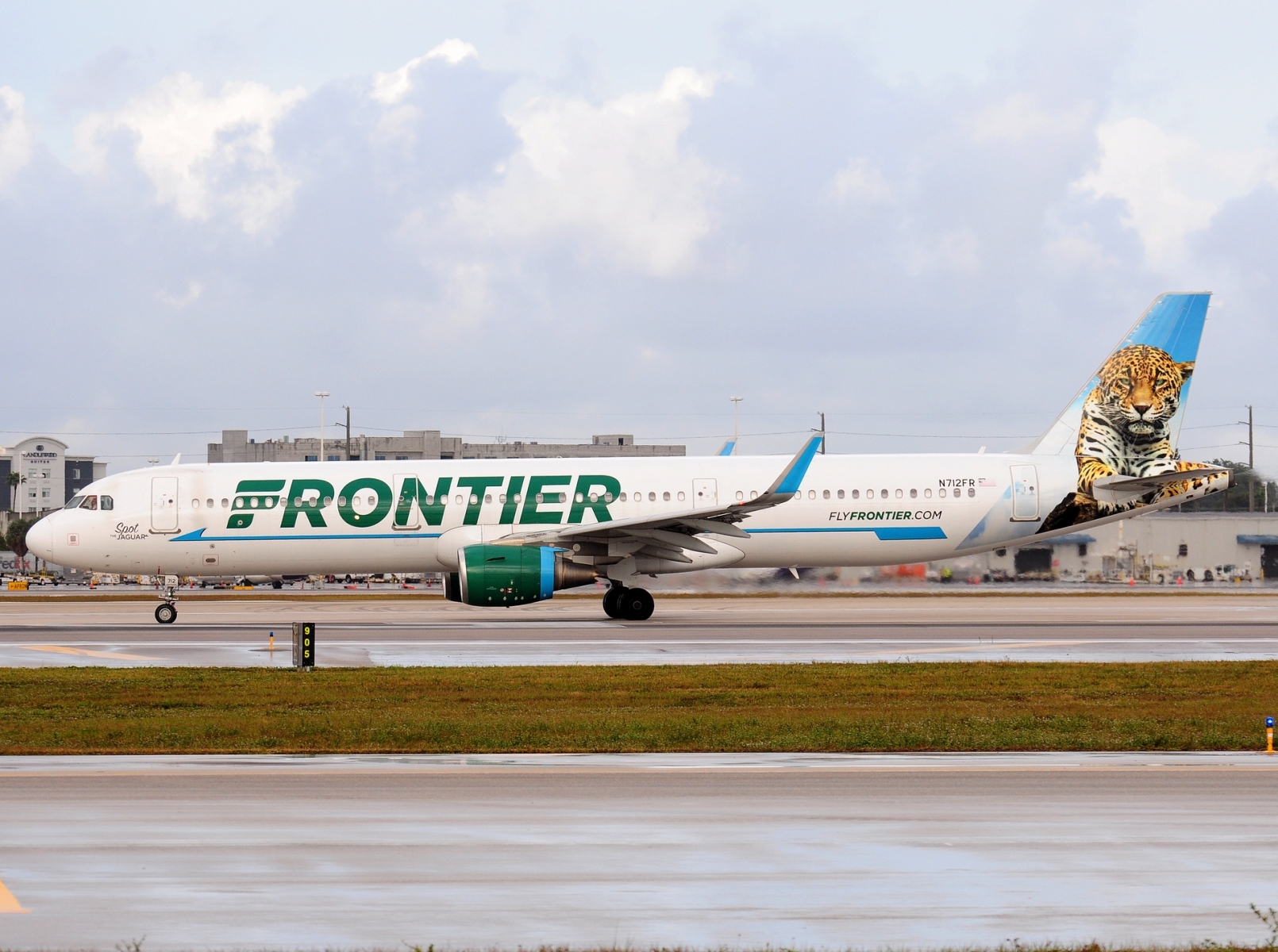 N712FR - A321-211(WL) - Frontier Airlines - MIA - 30-11-2025