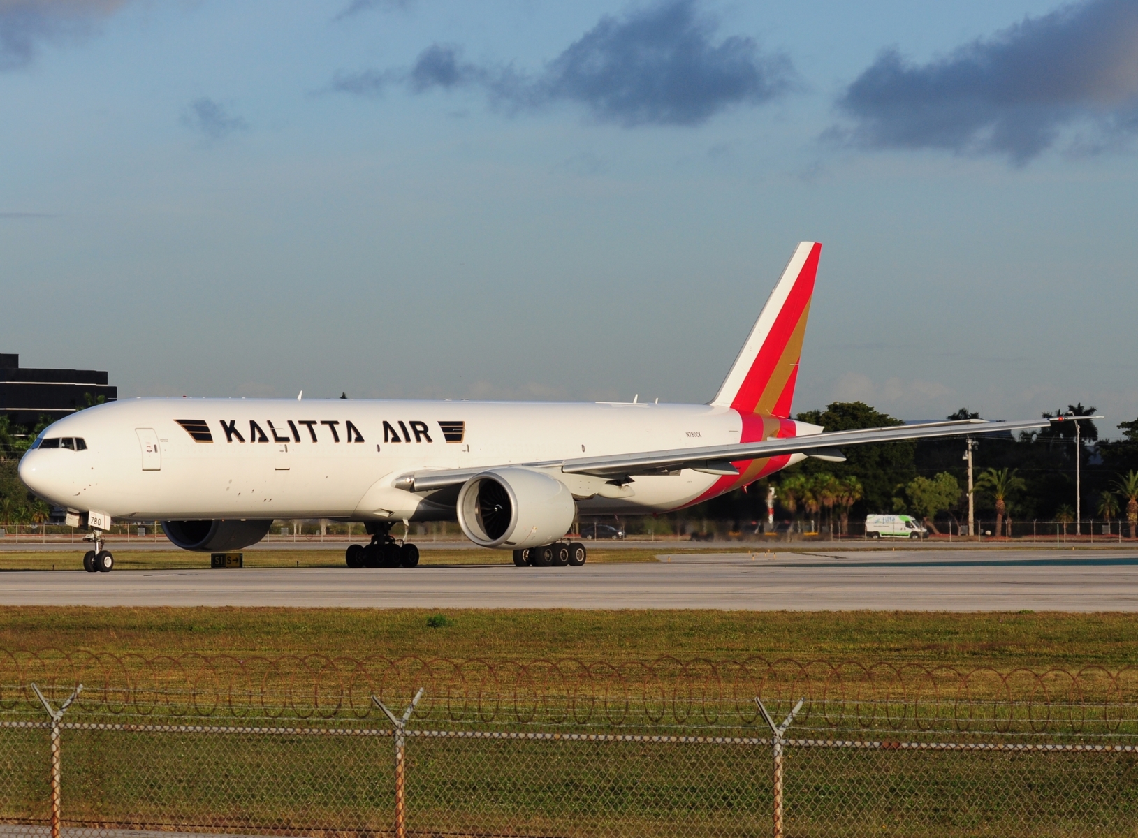 N780CK - 777-36N(ER) - Kalitta Air - MIA - 26-11-2025b