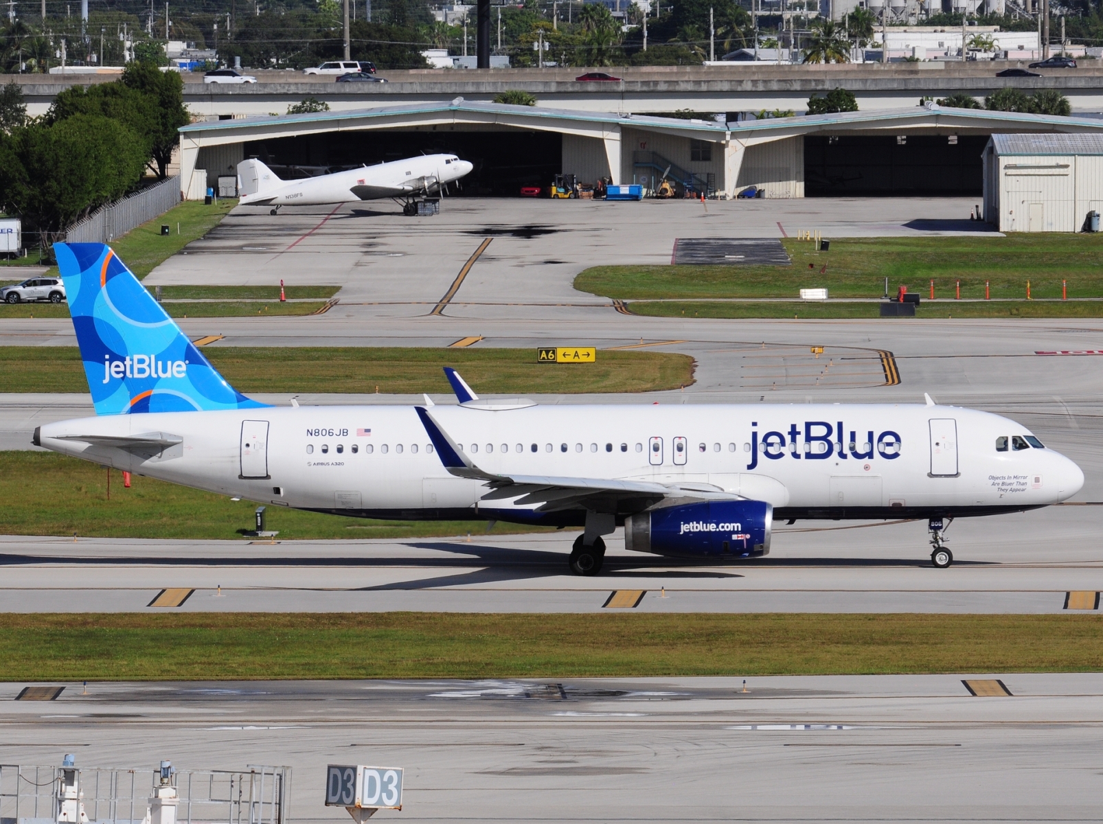 N806JB - A320-232(WL) - JetBlue Airways - FLL - 27-11-2025