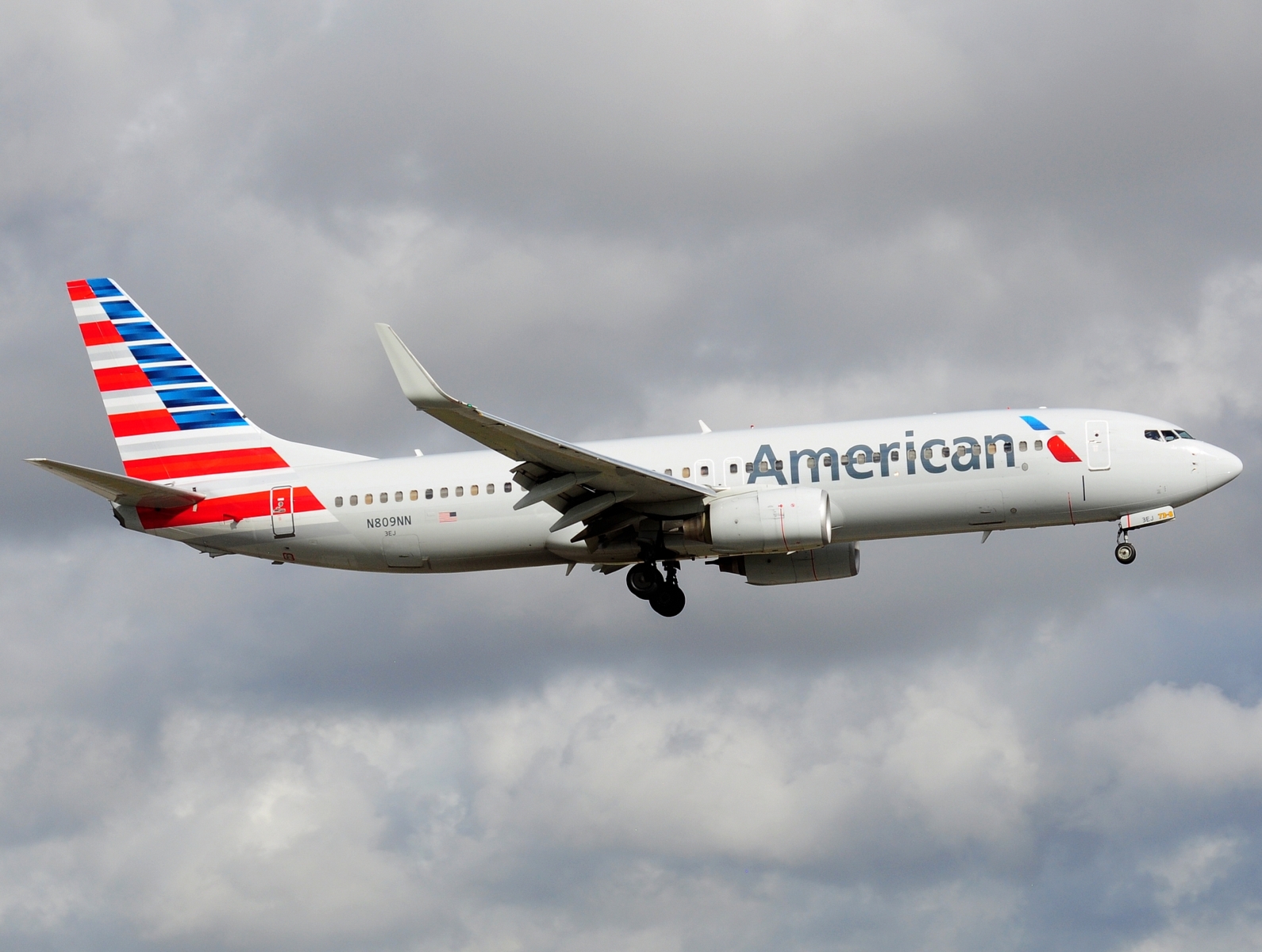 N809NN - 737-823(WL) - American Airlines - MIA - 26-11-2025
