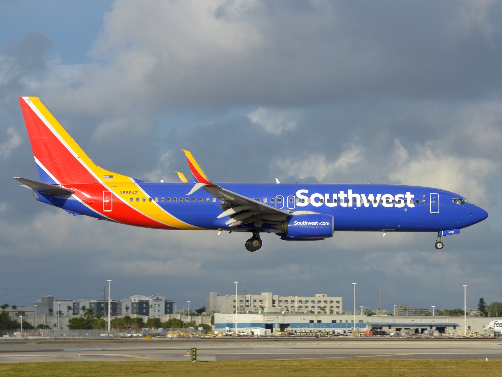 N8584Z - 737-800(WL) - Southwest Airlines - MIA - 26-11-2025