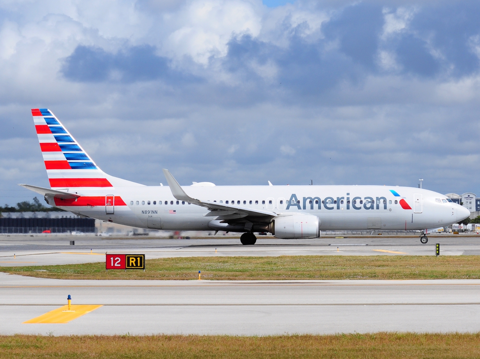 N891NN - 737-823(WL) - American Airlines - MIA - 28-11-2025