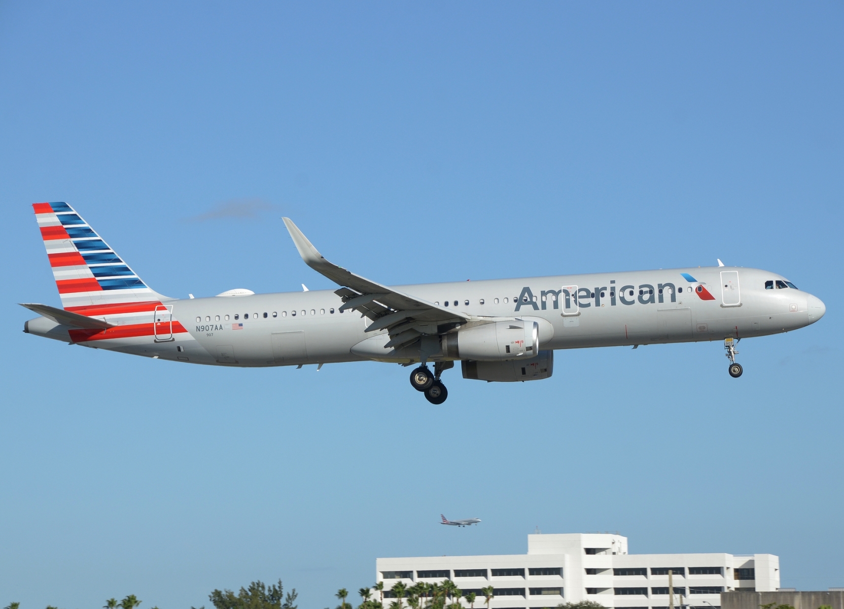N907AA - A321-231(WL) - American Airlines - MIA - 29-11-2025