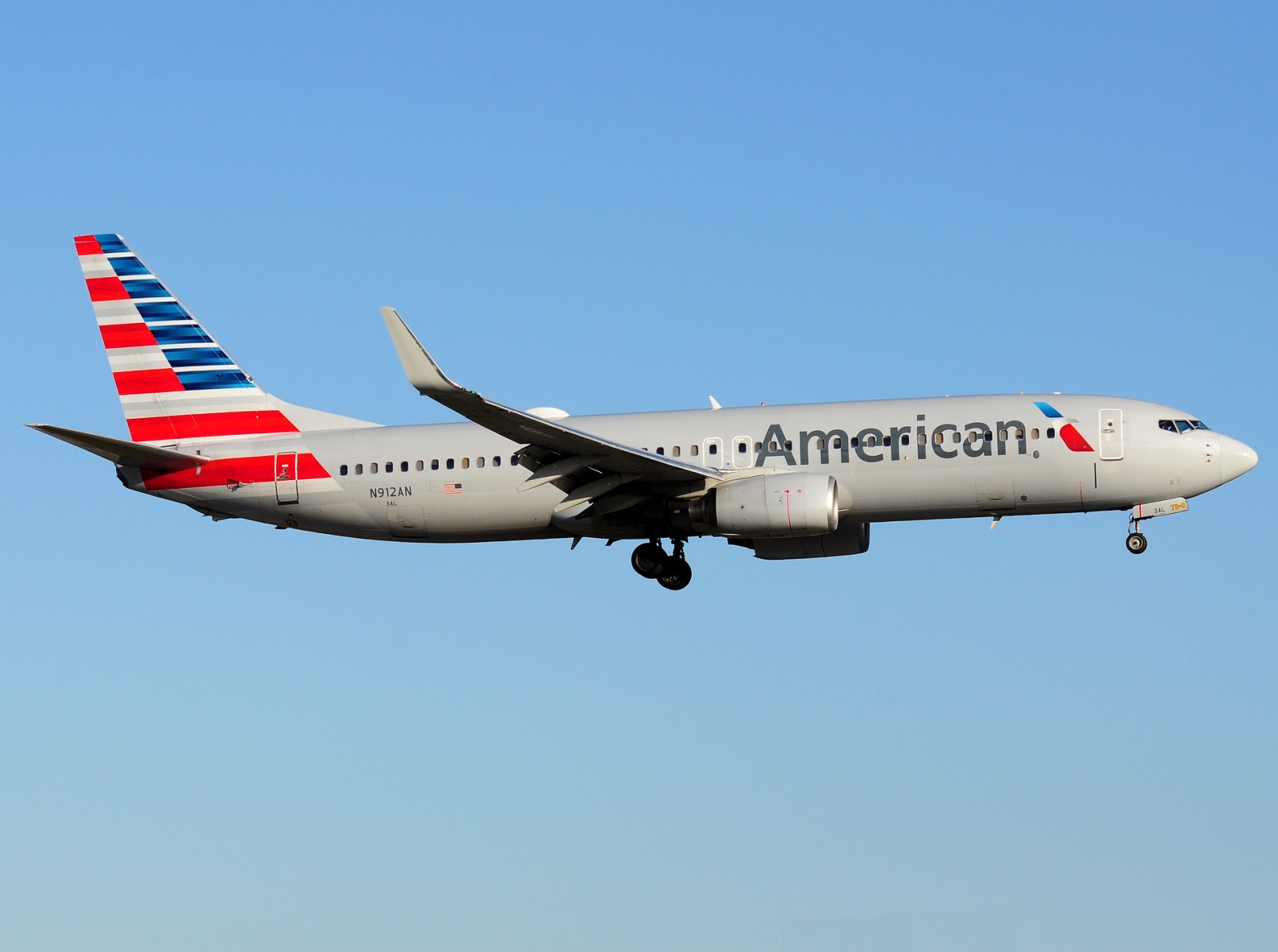 N912AN - 737-823(WL) - American Airlines - MIA - 29-11-2025