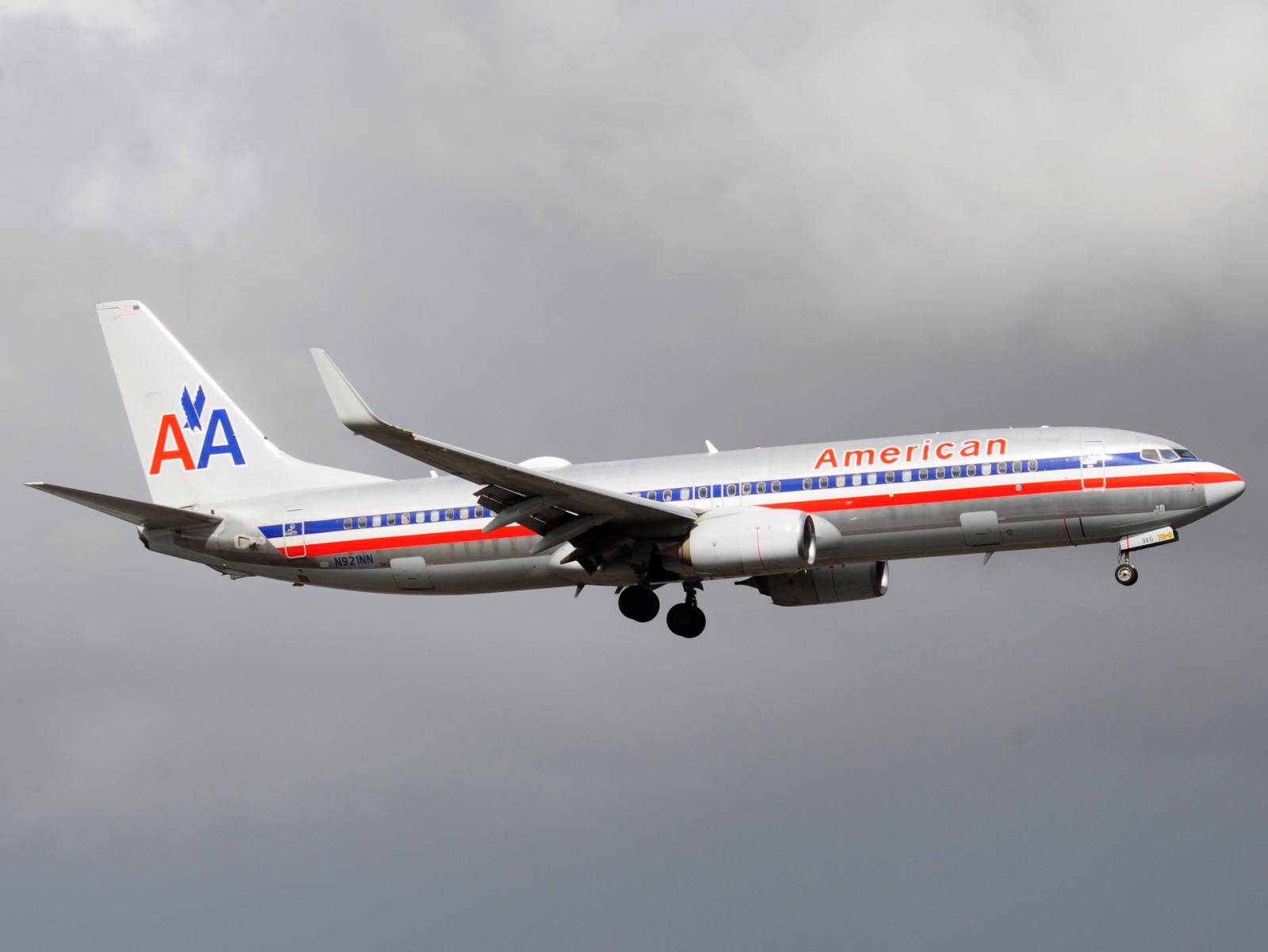 N921NN - 737-823(WL) - American Airlines - MIA - 30-11-2025