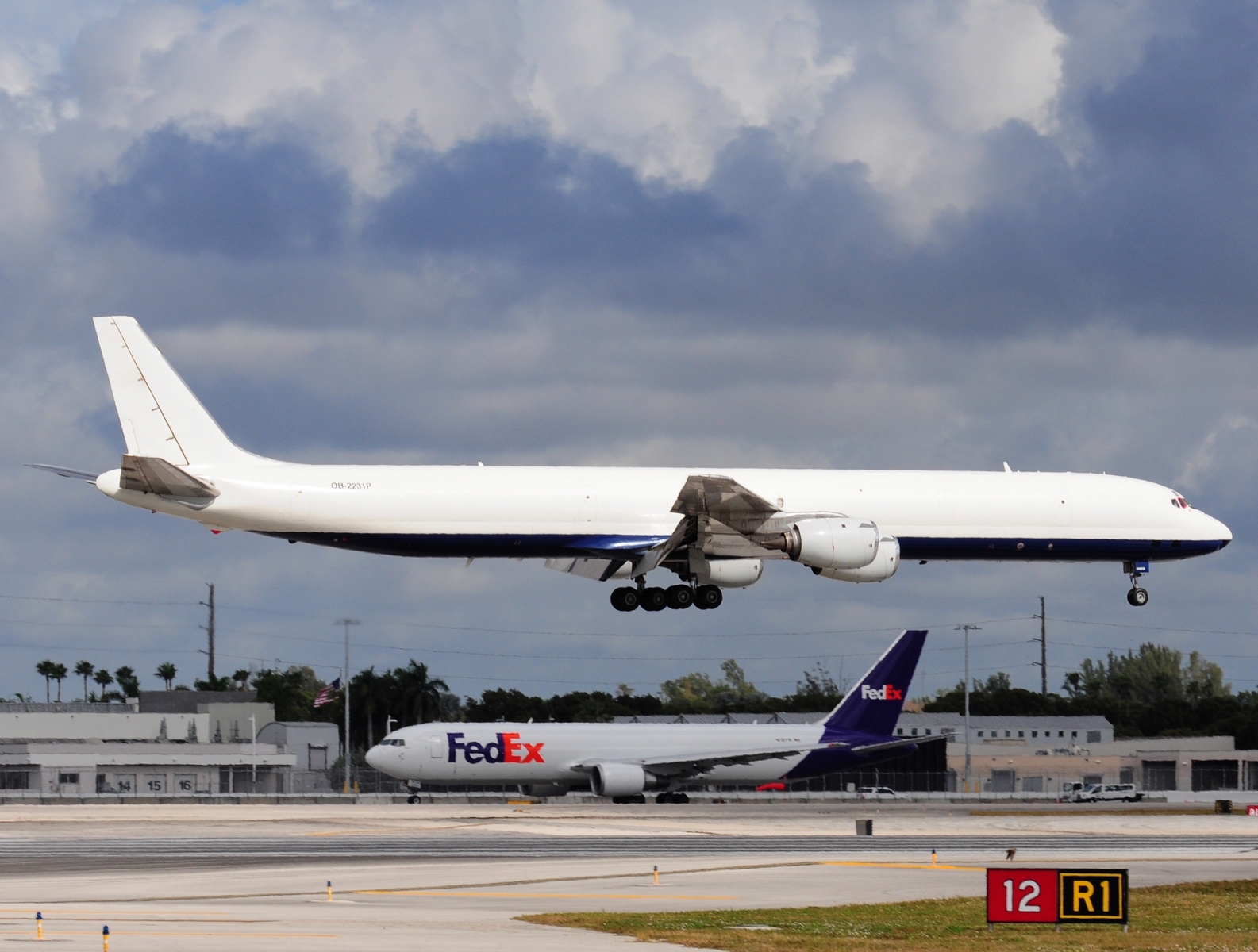 OB-2231P - DC-8-63 - Skybus Jet Cargo - MIA - 26-11-2025b