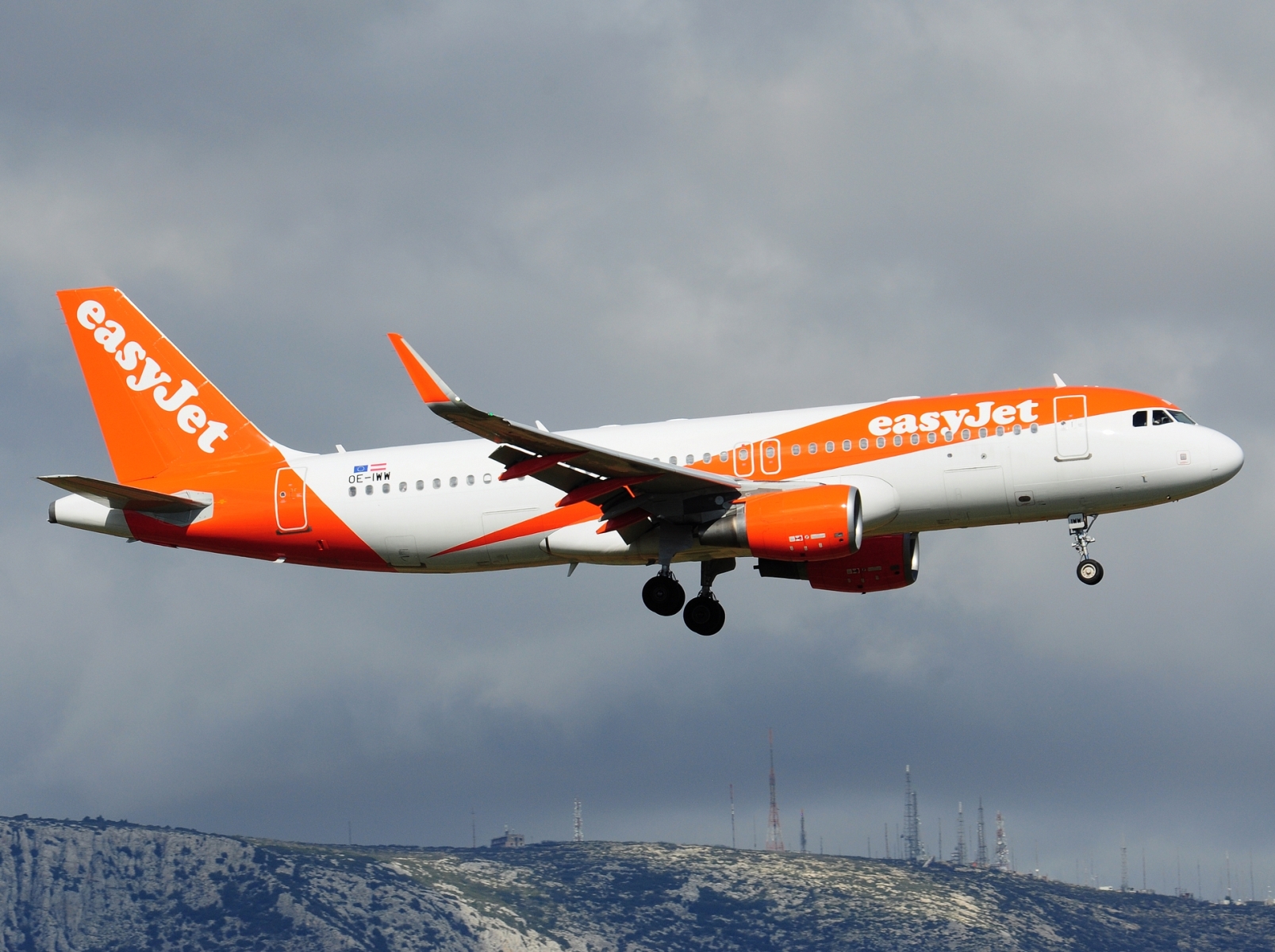 OE-IWW - A320-216(WL) - easyJet Europe - ATH - 03-04-2025