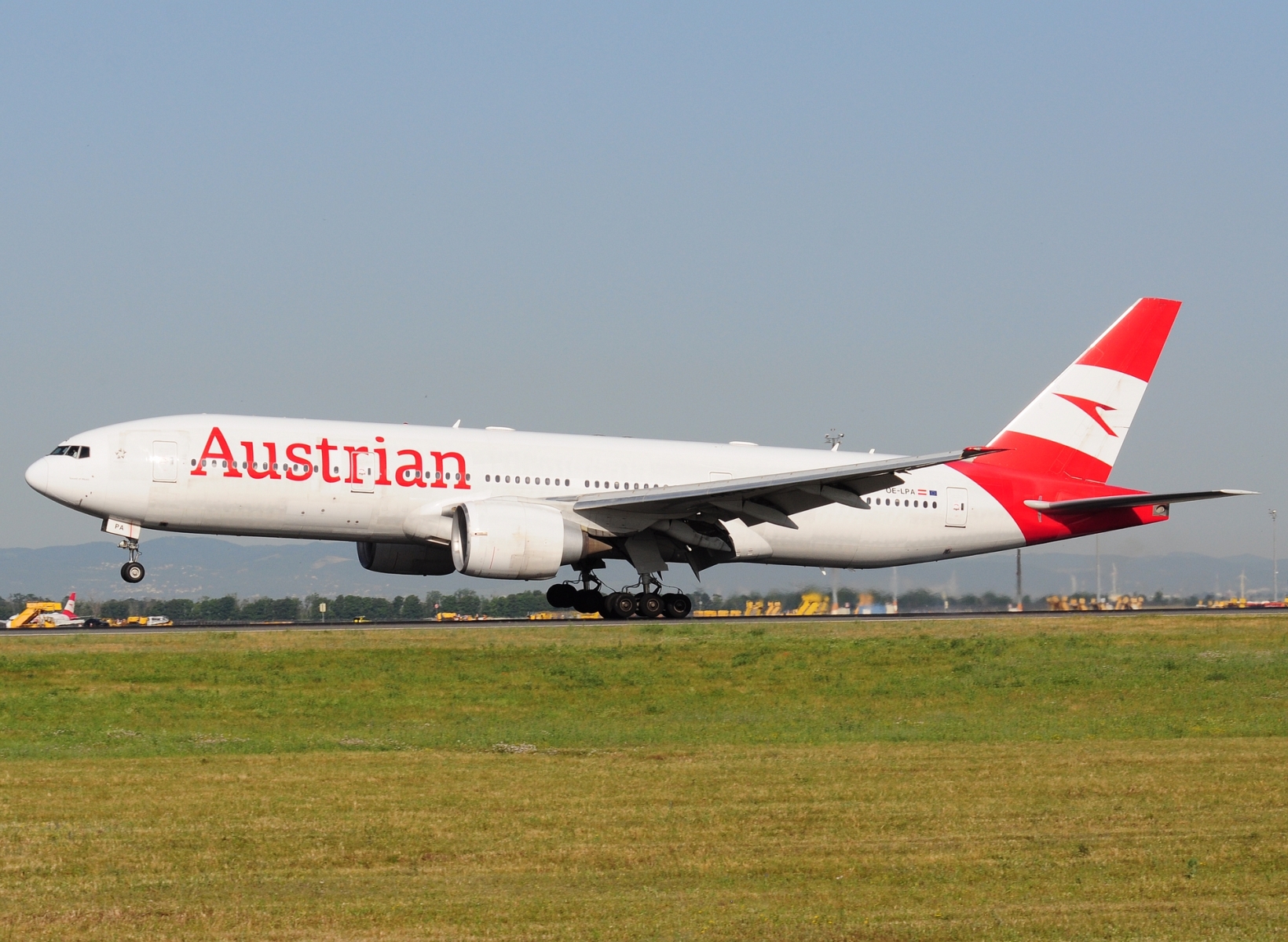 OE-LPA - 777-2Z9(ER) - Austrian Airlines - VIE - 26-06-2025