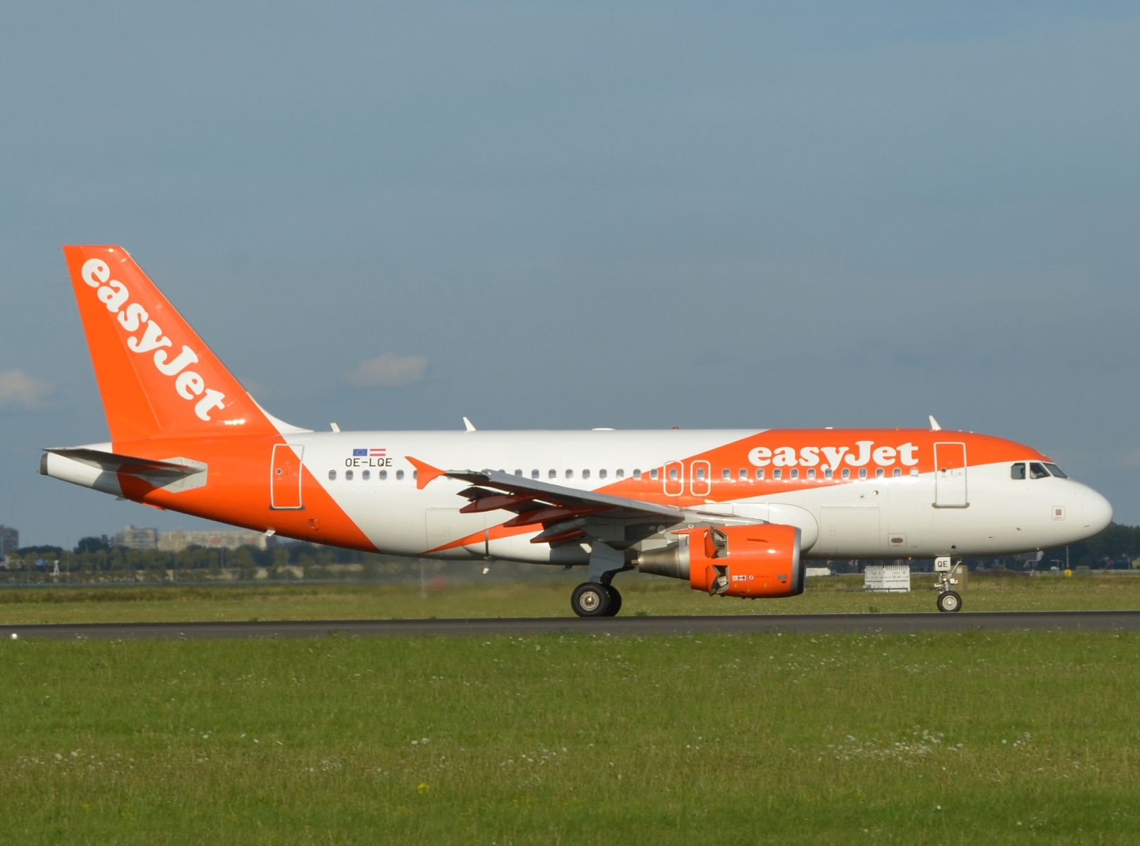 OE-LQE - A319-111 - easyJet Europe - AMS - 25-08-2025