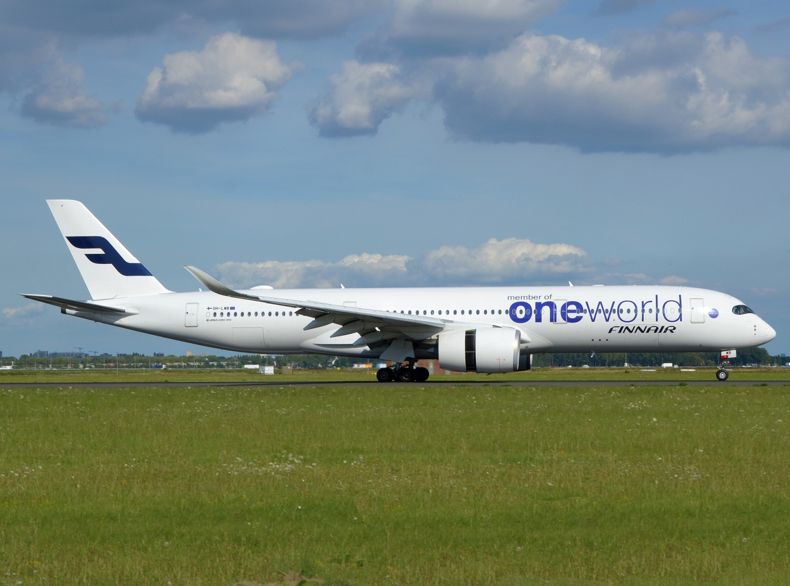 OH-LWB - A350-941 - Finnair - AMS - 25-08-2025