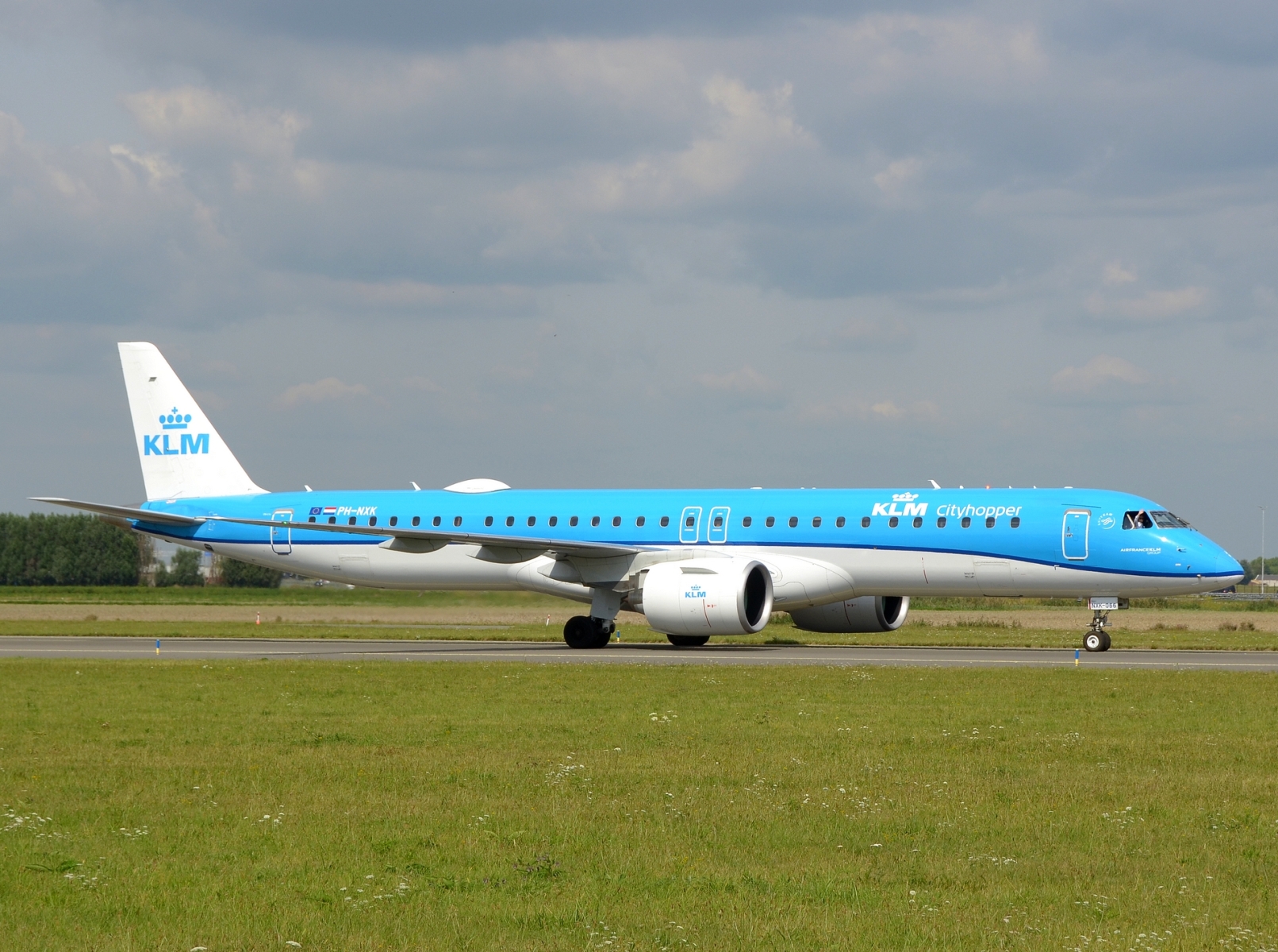 PH-NXK - ERJ-195-E2 (ERJ-190-400 STD) - KLM Cityhopper - AMS - 25-08-2025