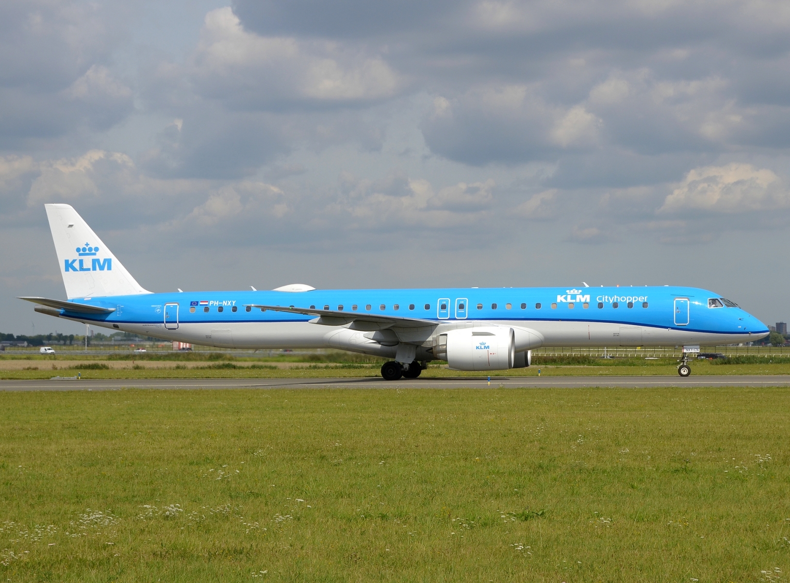 PH-NXY - ERJ-195-E2 (ERJ-190-400 STD) - KLM Cityhopper - AMS - 25-08-2025