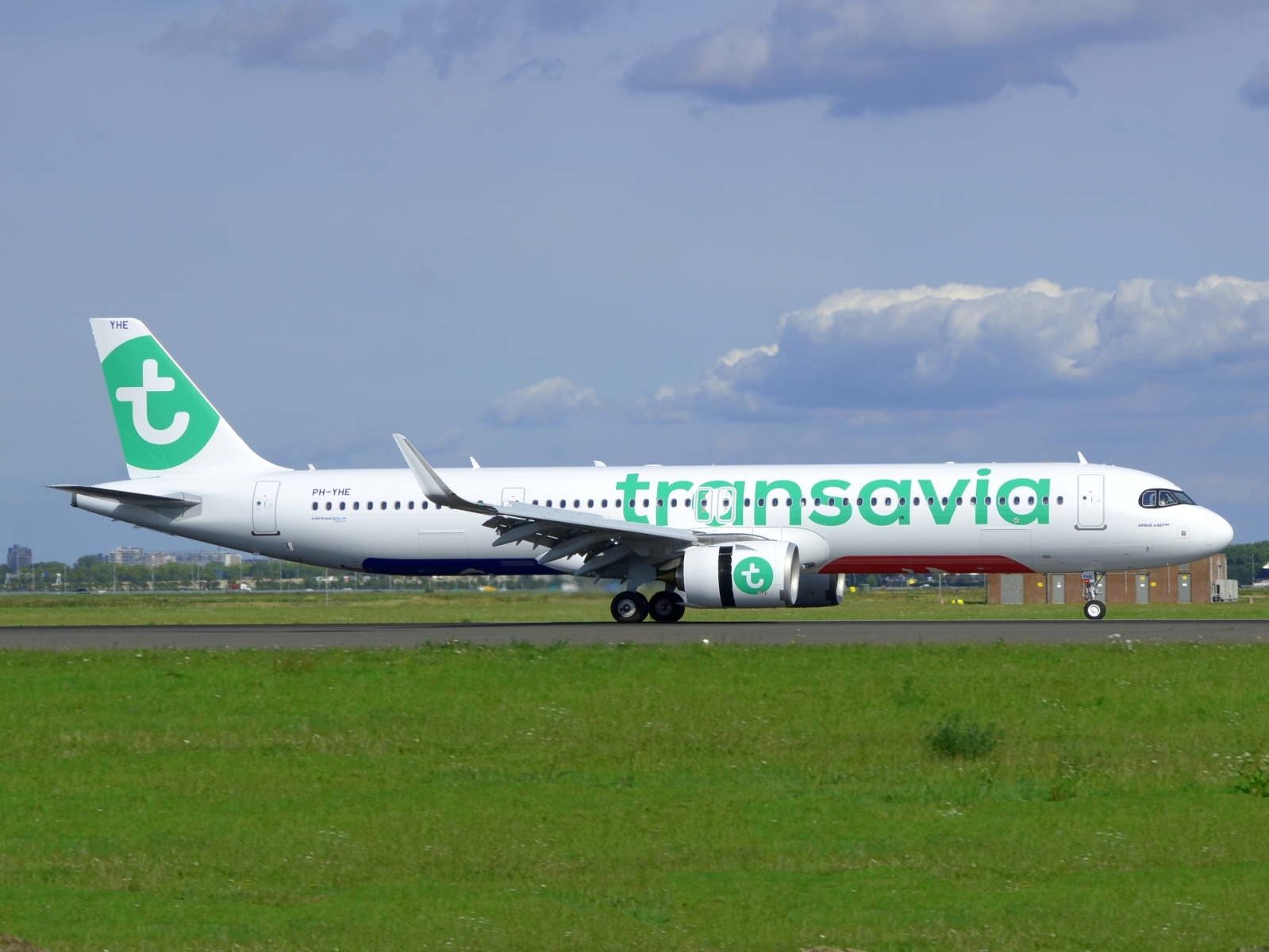 PH-YHE - A321-252NX(WL) - Transavia - AMS - 25-08-2025
