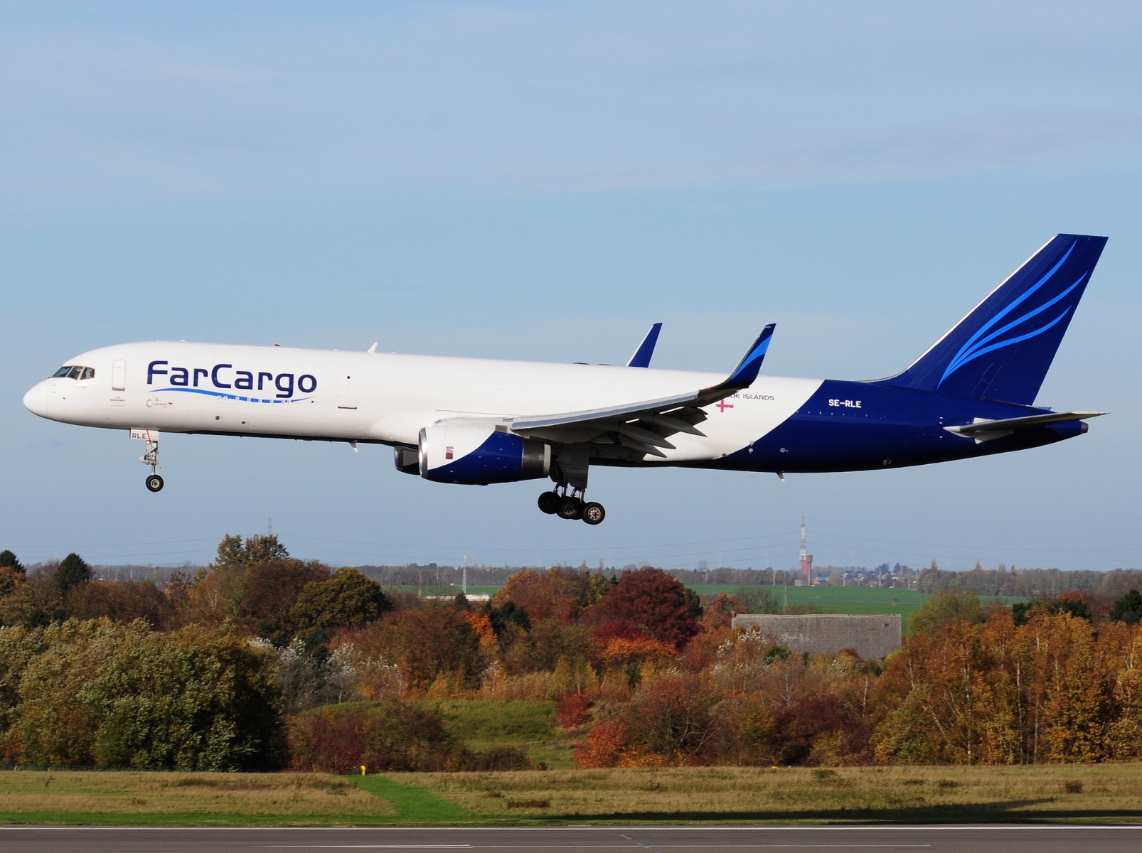 SE-RLE - 757-223(WL) - FarCargo - LGG - 04-11-2025