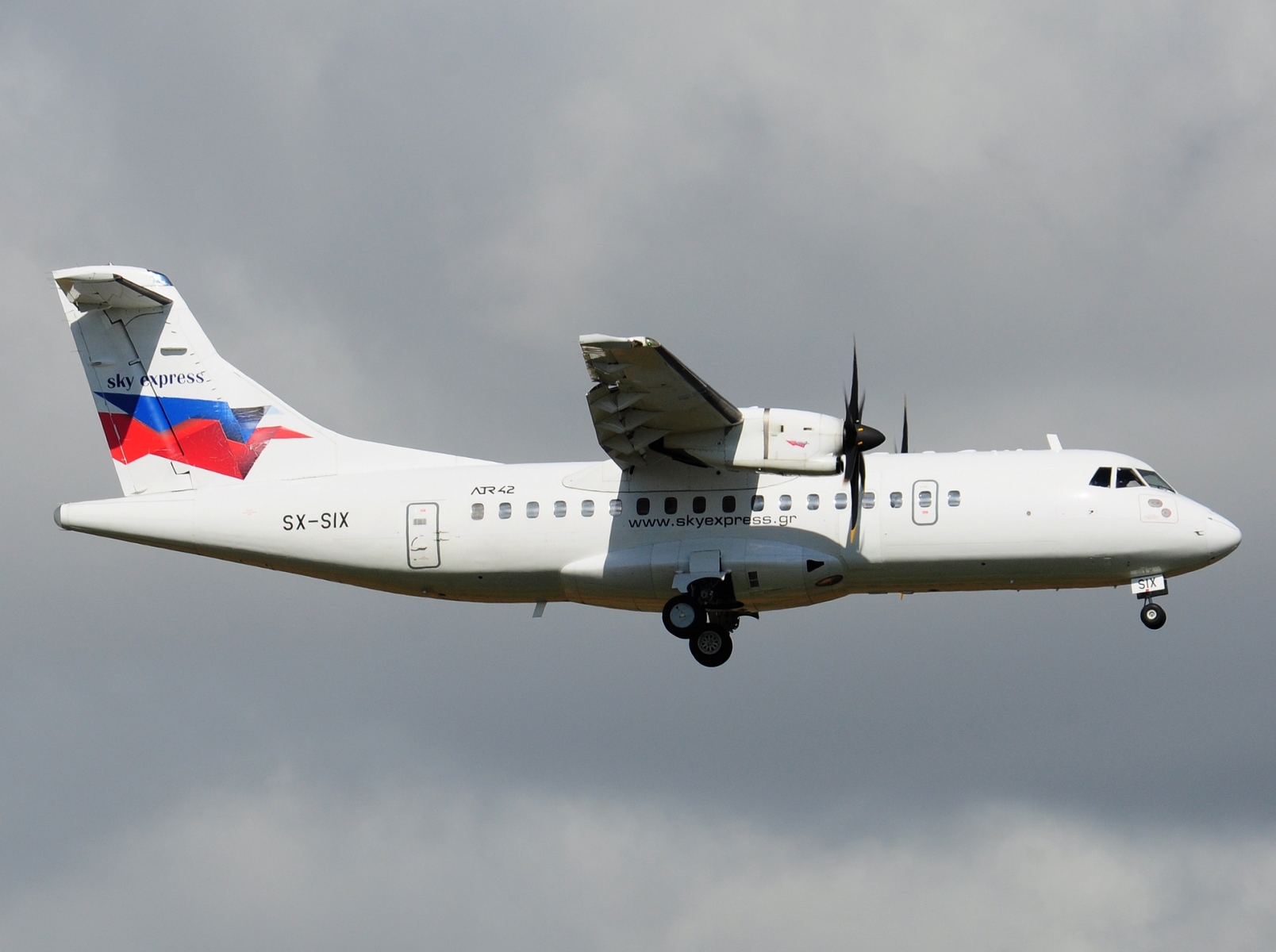 SX-SIX - ATR 42-500 - Sky Express - ATH - 03-04-2025