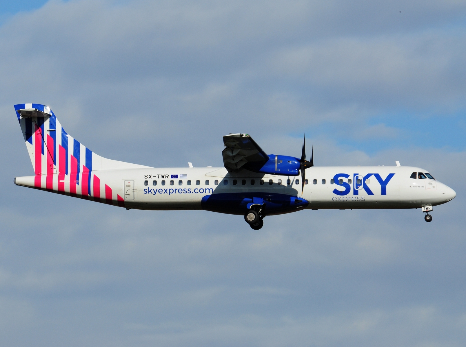SX-TWR - ATR 72-600 (72-212A) - Sky Express - ATH - 03-04-2025