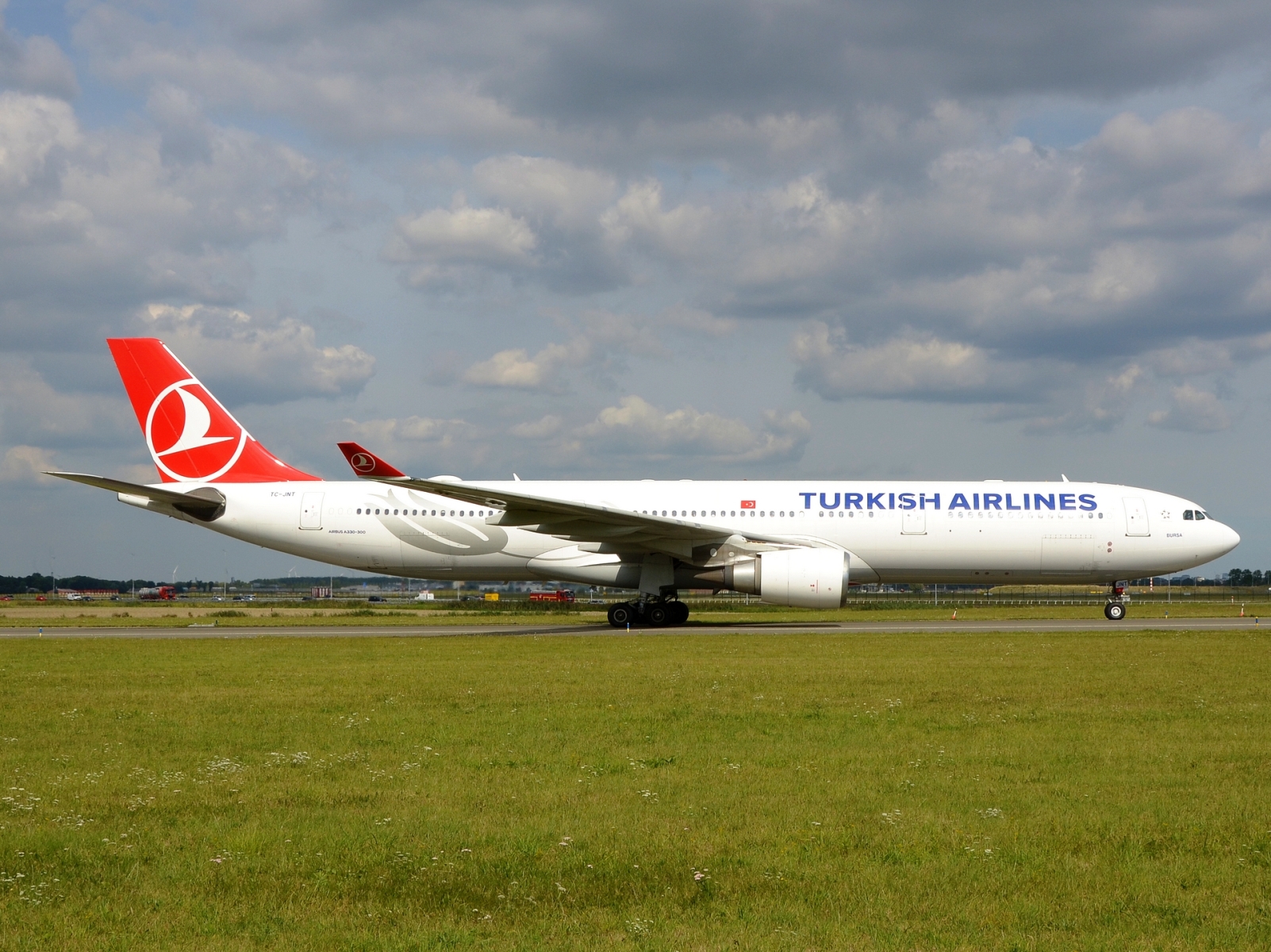 TC-JNT - A330-303 - Turkish Airlines - AMS - 25-08-2025