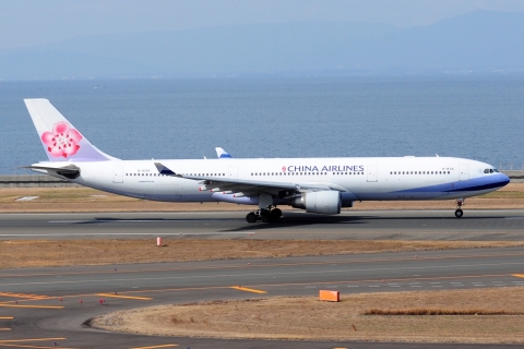 B-18316 - A330-302 - China Airlines - NGO - 18-03-2025