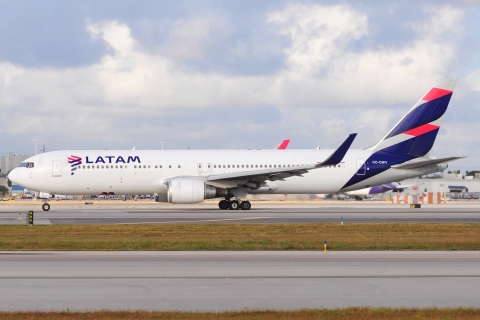 CC-CWY - 767-316(ER)(WL) - LATAM Airlines Chile - MIA - 27-11-2025