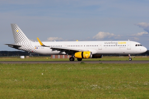 EC-MLM - A321-231(WL) - Vueling - AMS - 25-08-2025