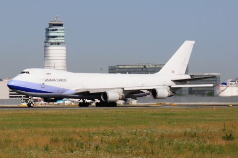 HL7645 - 747-409F - Asiana Airlines - VIE - 26-06-2025b