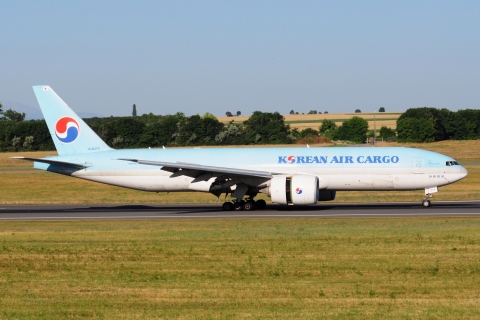 HL8075 - 777-FEZ - Korean Air Lines - VIE - 25-06-2025