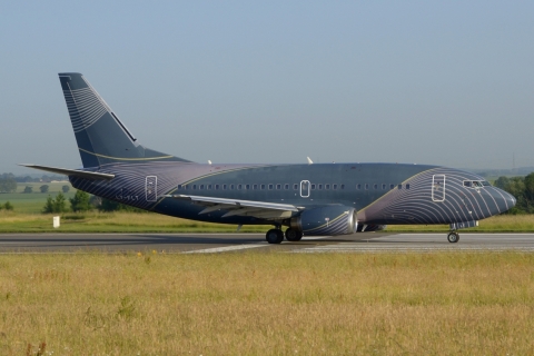 LY-FLT - 737-522 - KlasJet - LGG - 12-06-2025b