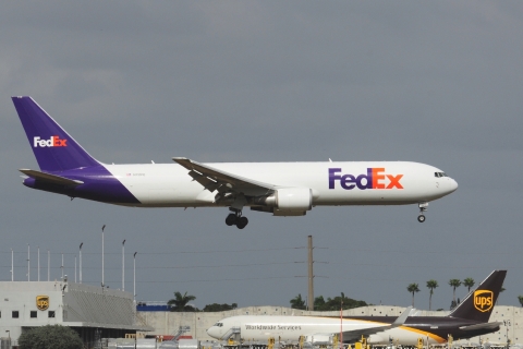 N131FE - 767-3S2F(ER) - Federal Express (FedEx) - MIA - 29-11-2025