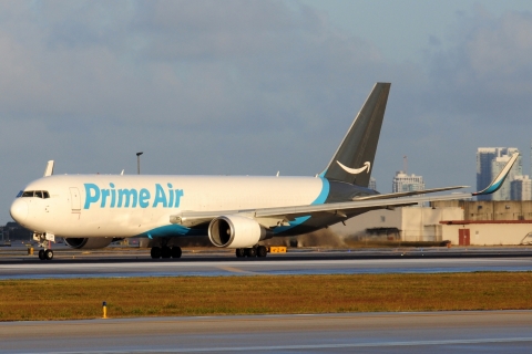 N1381A - 767-316(ER)(WL) - Amazon Prime Air - MIA - 30-11-2025c