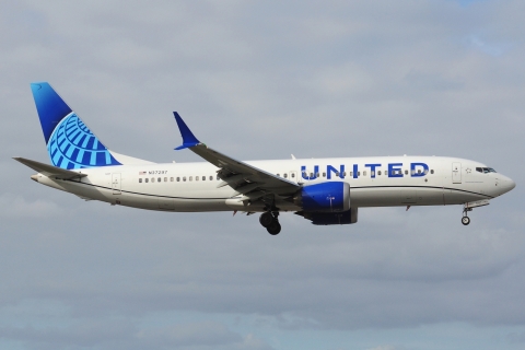N37297 - 737-8 MAX - United Airlines - MIA - 28-11-2025