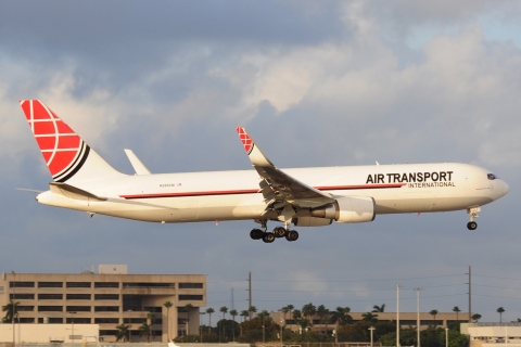 N395CM - 767-323(ER)(WL) - ATI _ Air Transport International - MIA - 30-11-2025b
