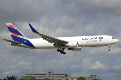 N418LA - 767-316F(ER)(WL) - LATAM Cargo Colombia - MIA - 26-11-2025